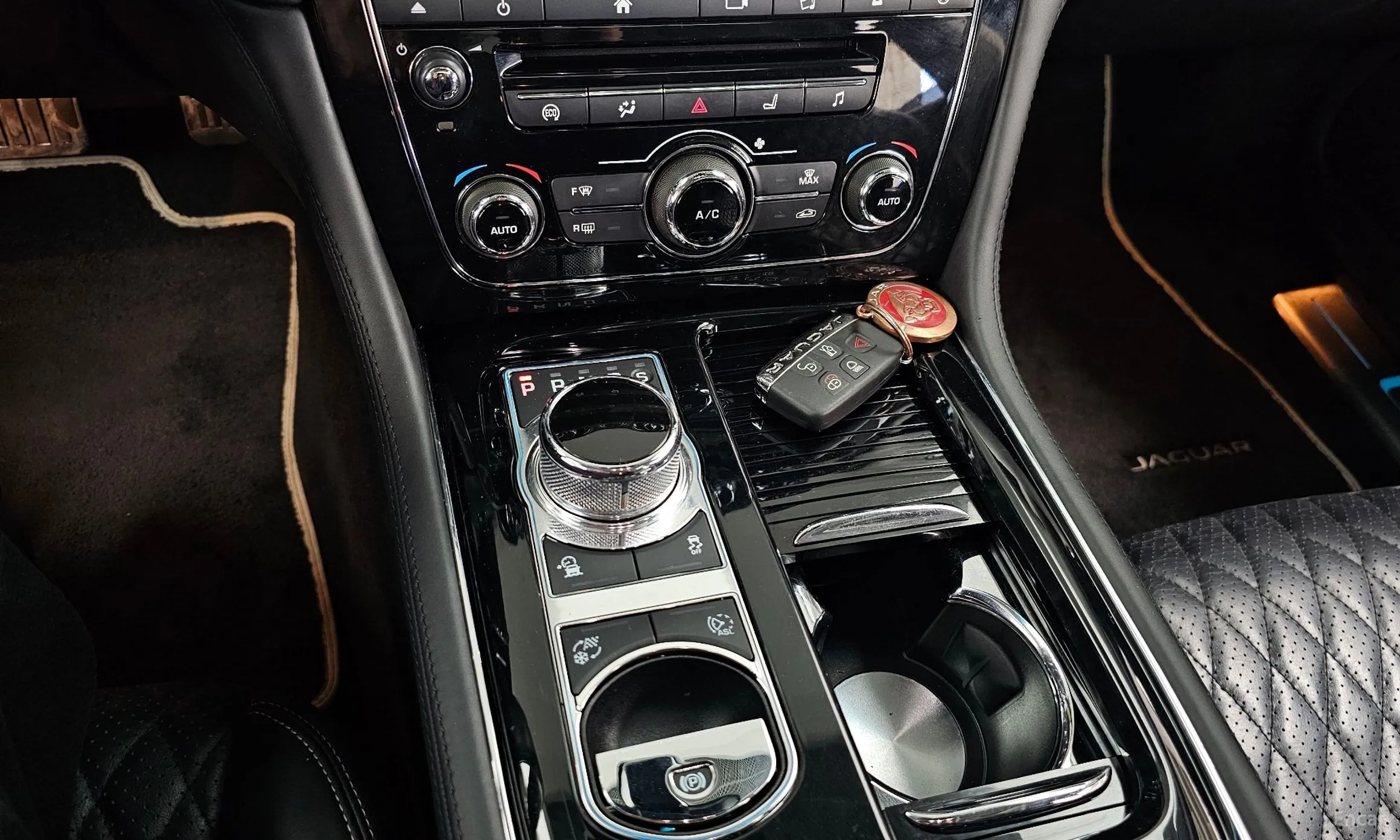 Jaguar All New XJ превью 9