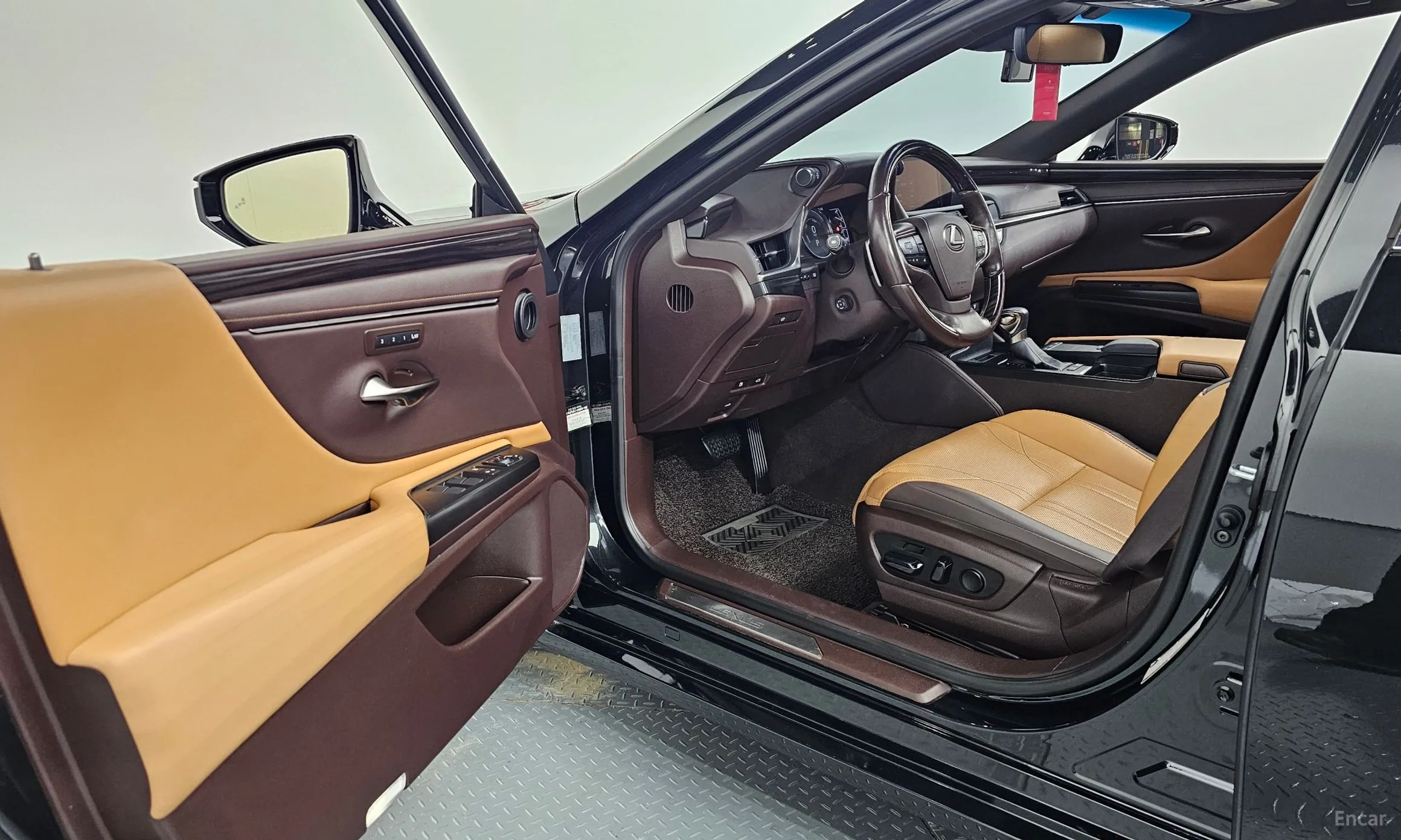 Lexus ES300h 7th Generation превью 11