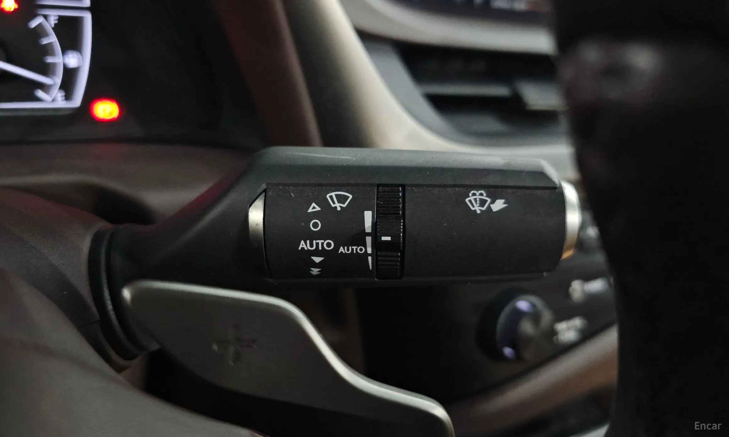 Lexus ES300h 7th Generation превью 17