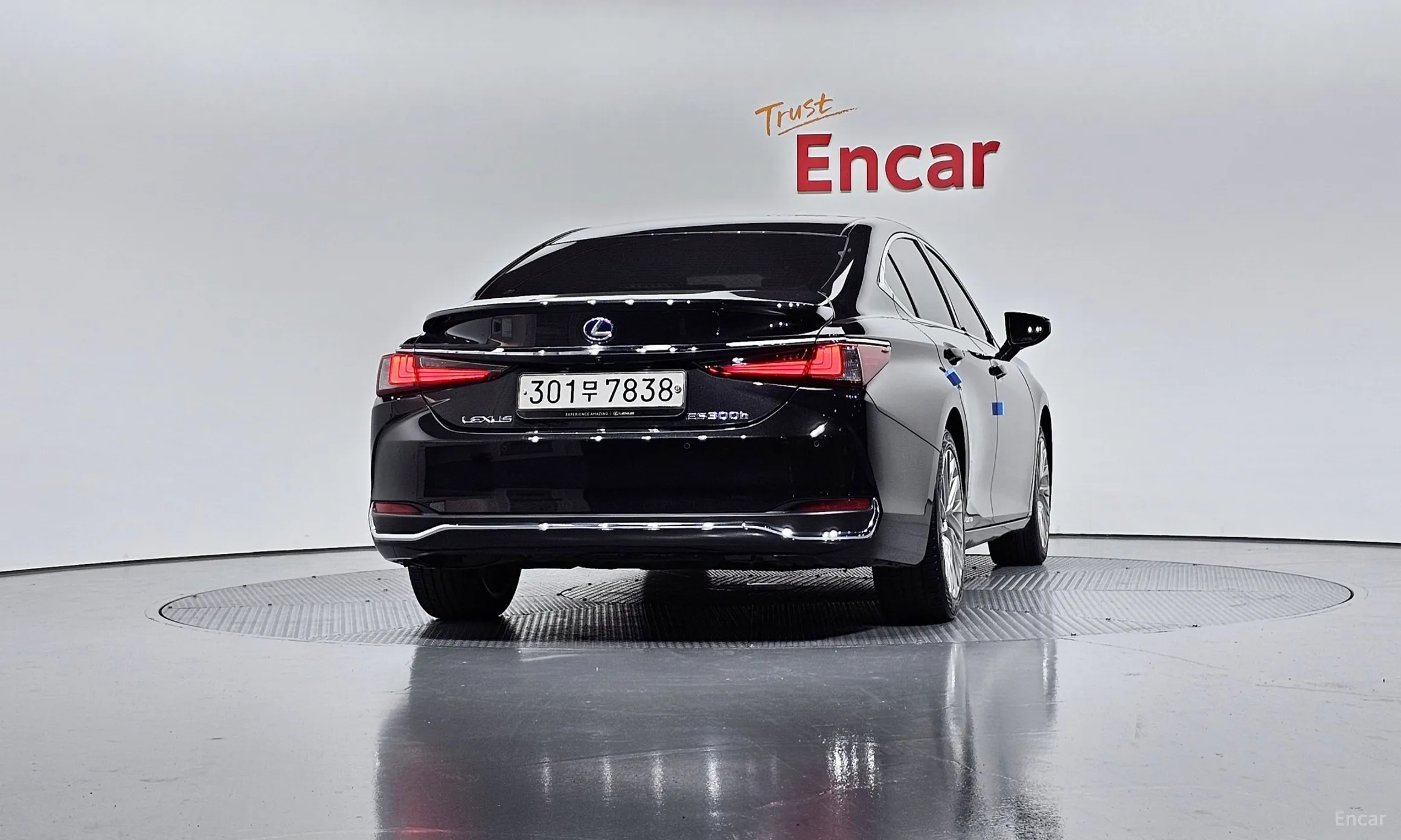 Lexus ES300h 7th Generation превью 4