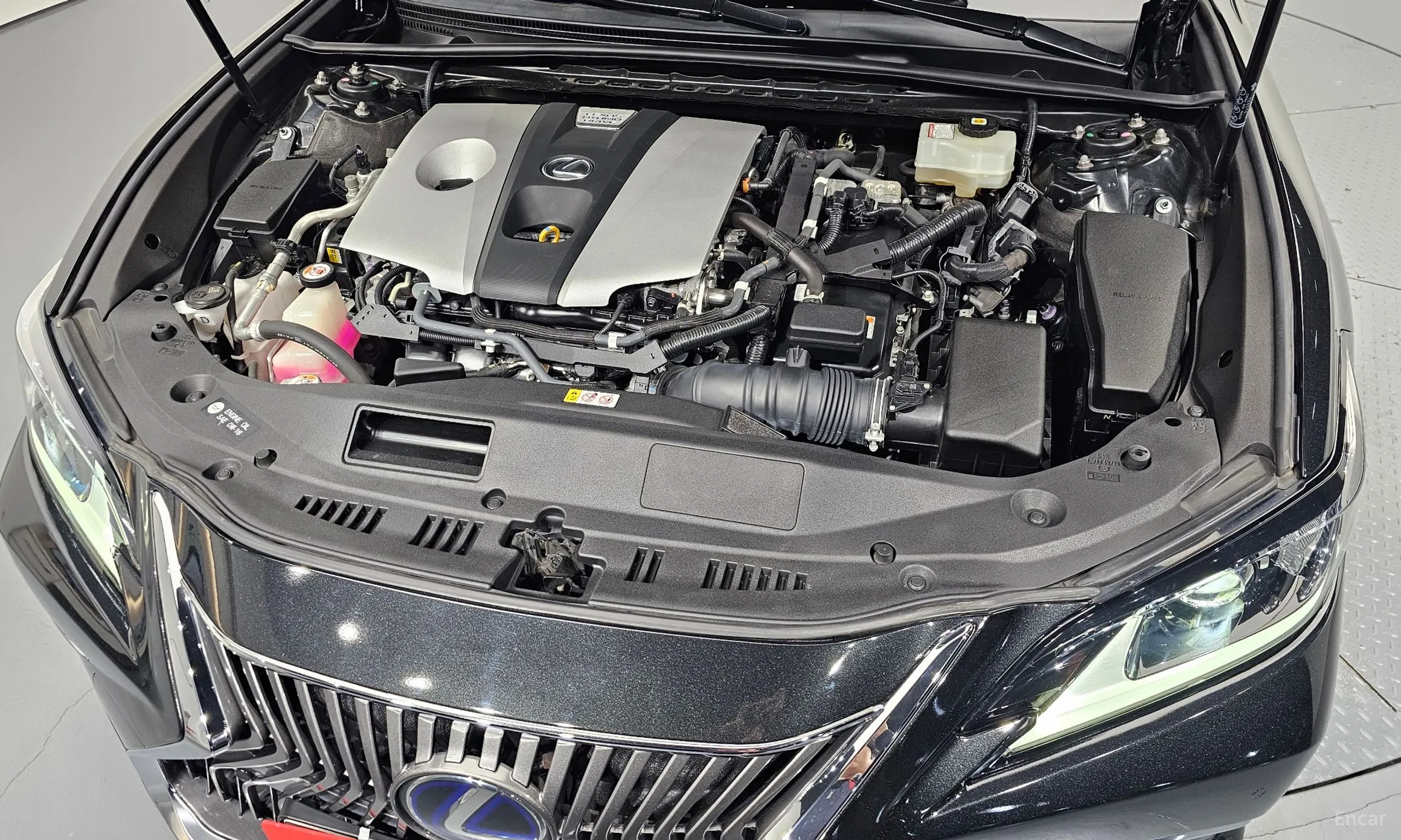 Lexus ES300h 7th Generation превью 6