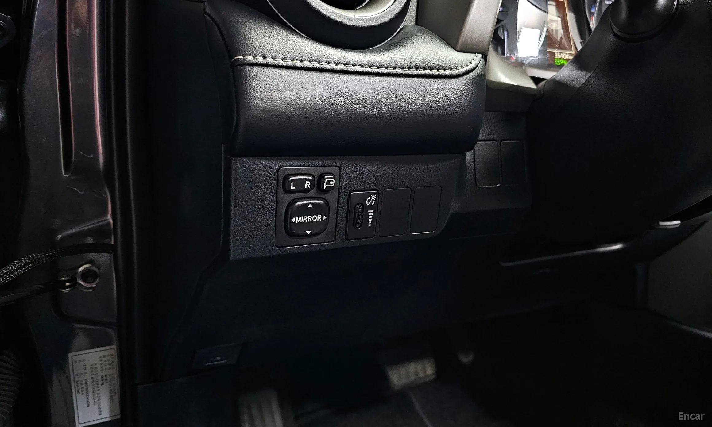 Toyota RAV4 превью 14