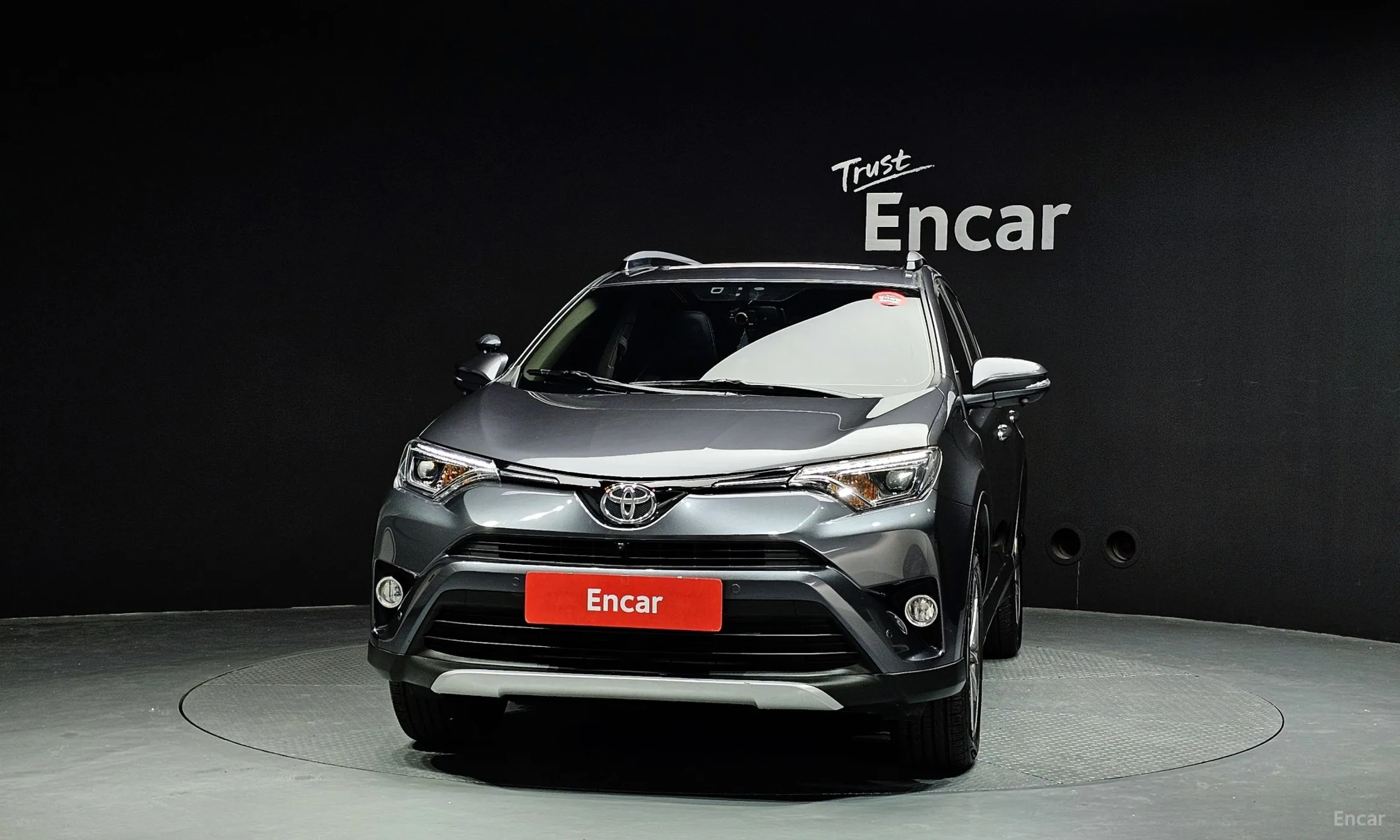 Toyota RAV4 превью 3
