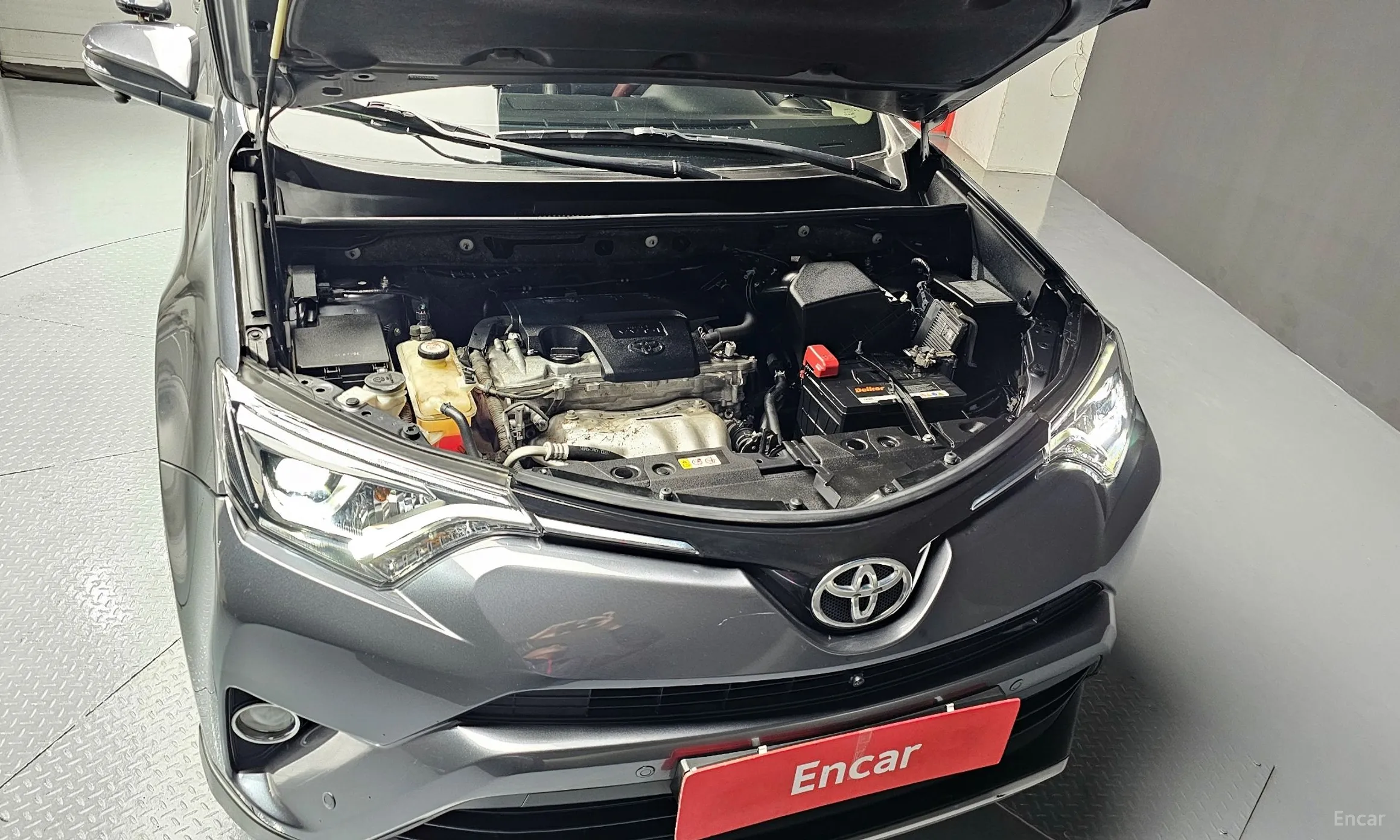 Toyota RAV4 превью 6