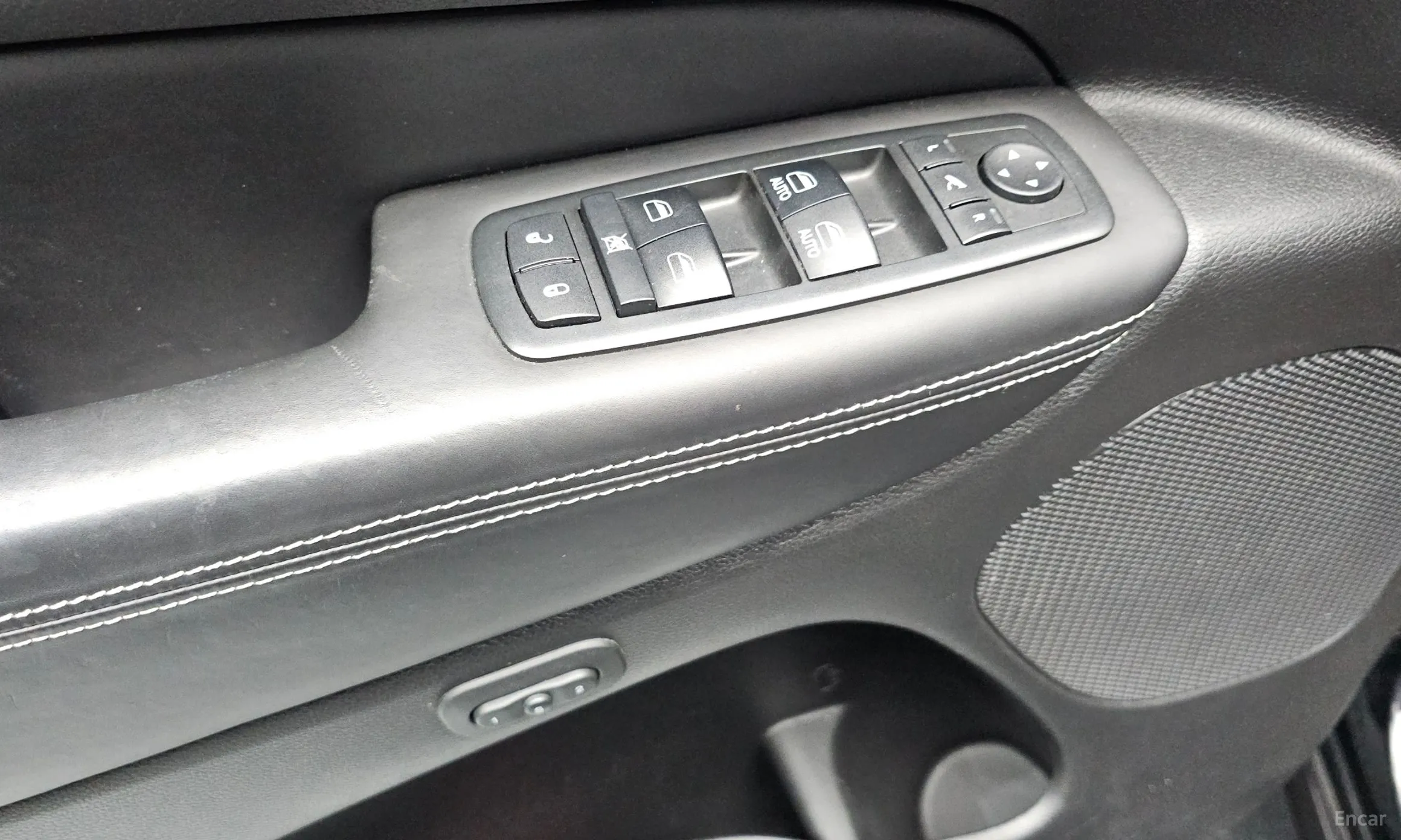 Jeep Grand Cherokee превью 13