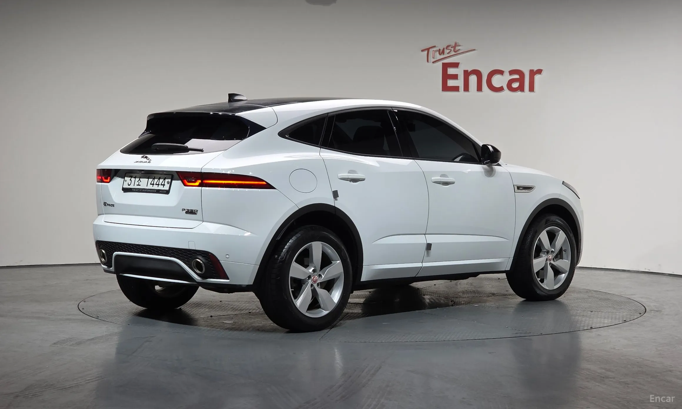 Jaguar E-PACE