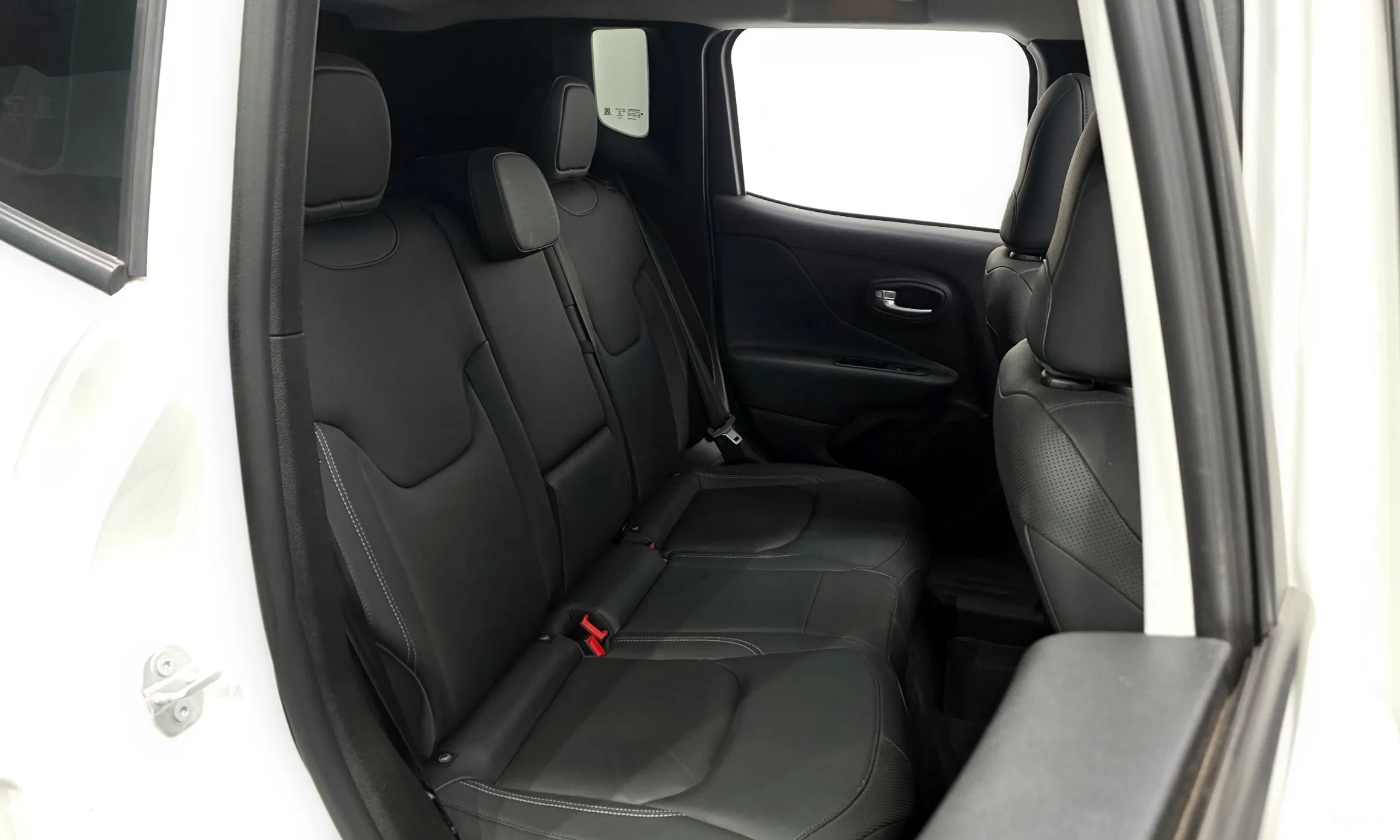 Jeep Renegade превью 12
