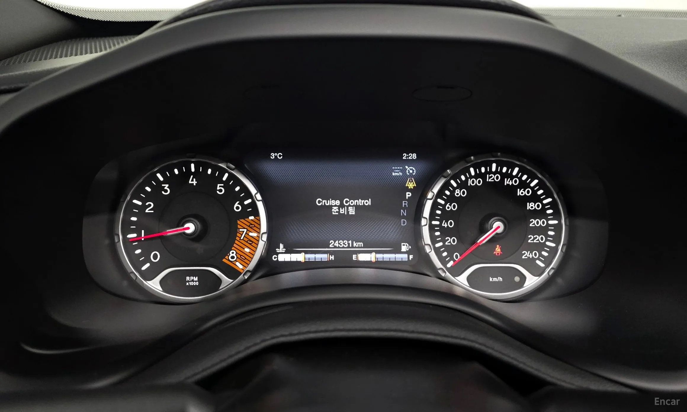 Jeep Renegade превью 8
