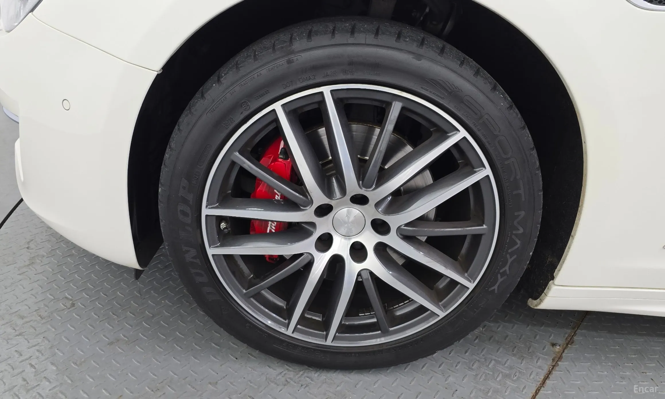 Maserati Ghibli превью 5