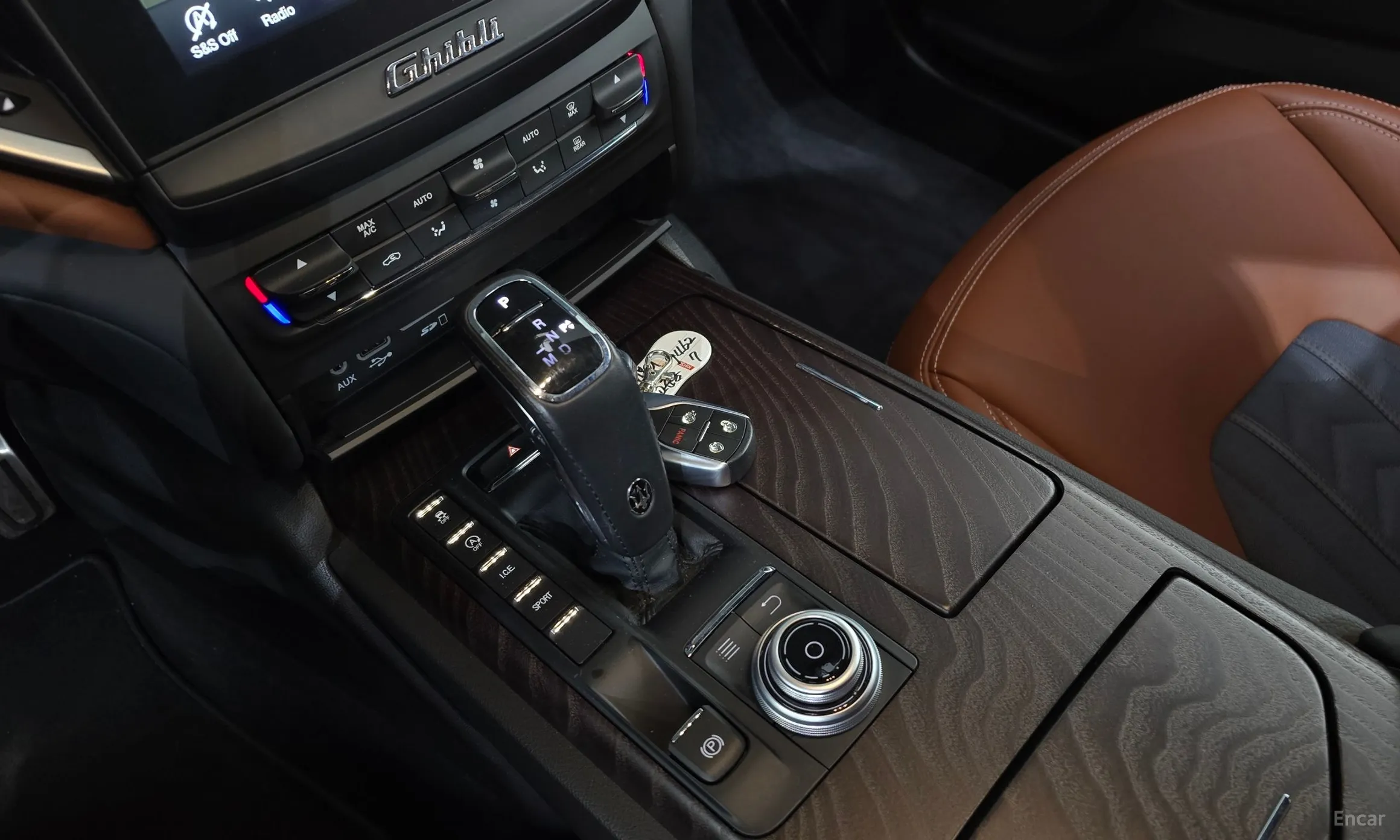 Maserati Ghibli превью 9