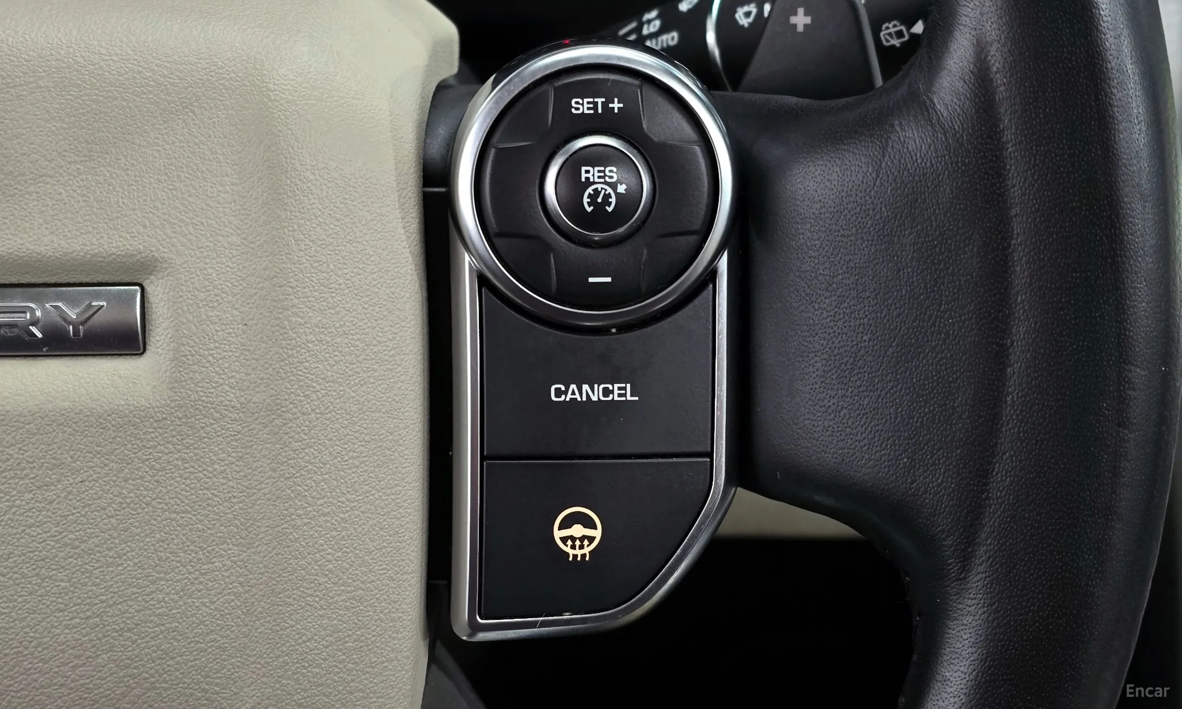 Land Rover Discovery 5 превью 15