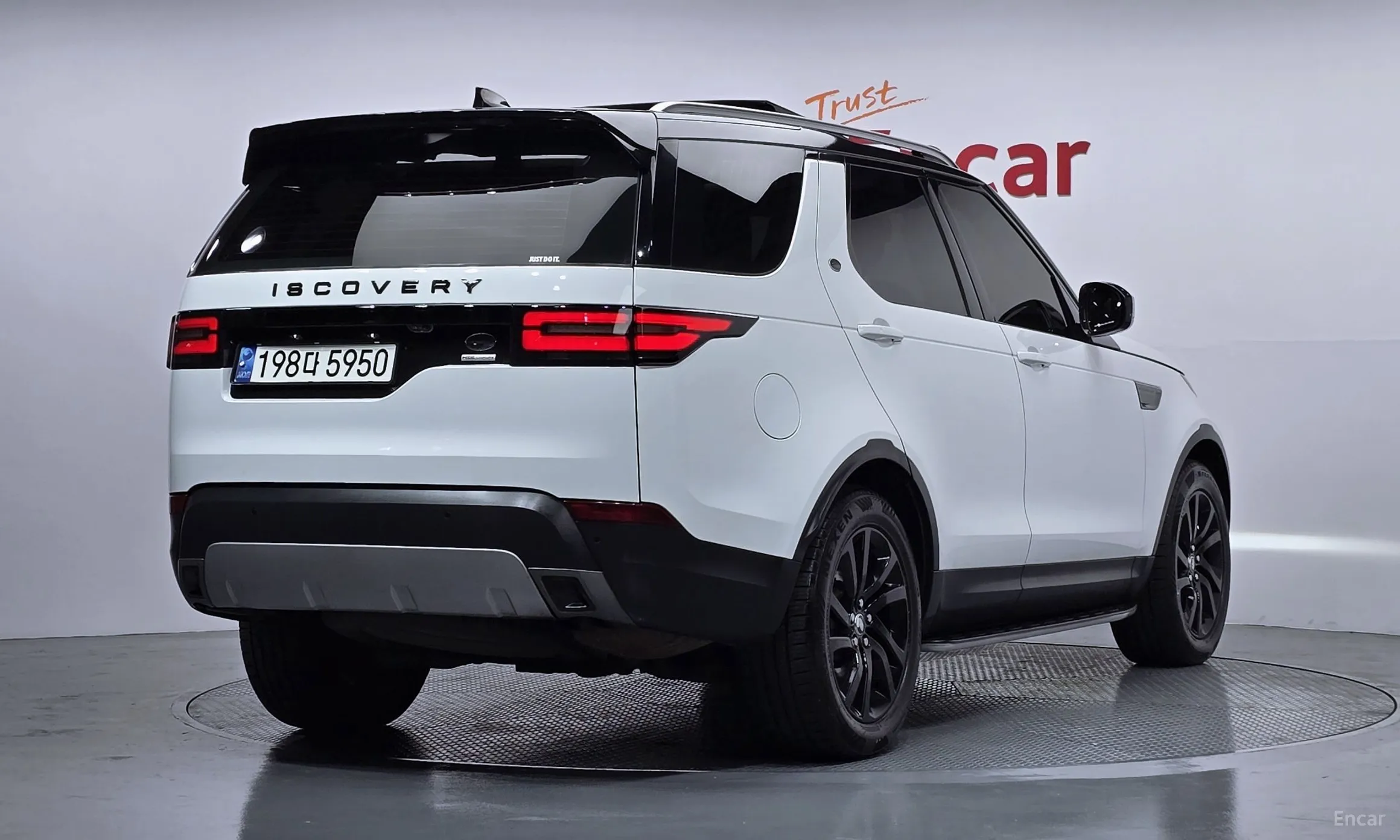 Land Rover Discovery 5 превью 2