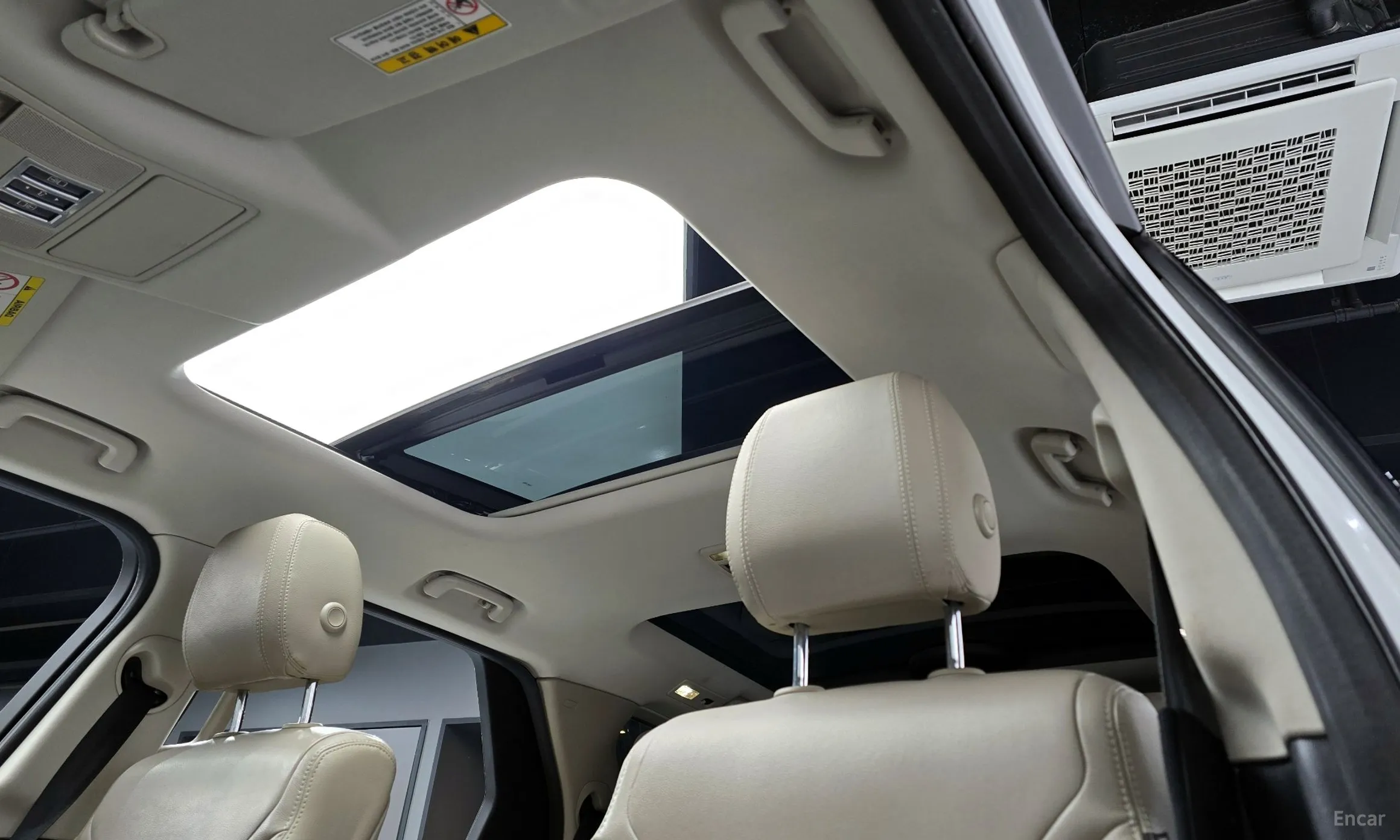 Land Rover Discovery 5 превью 18