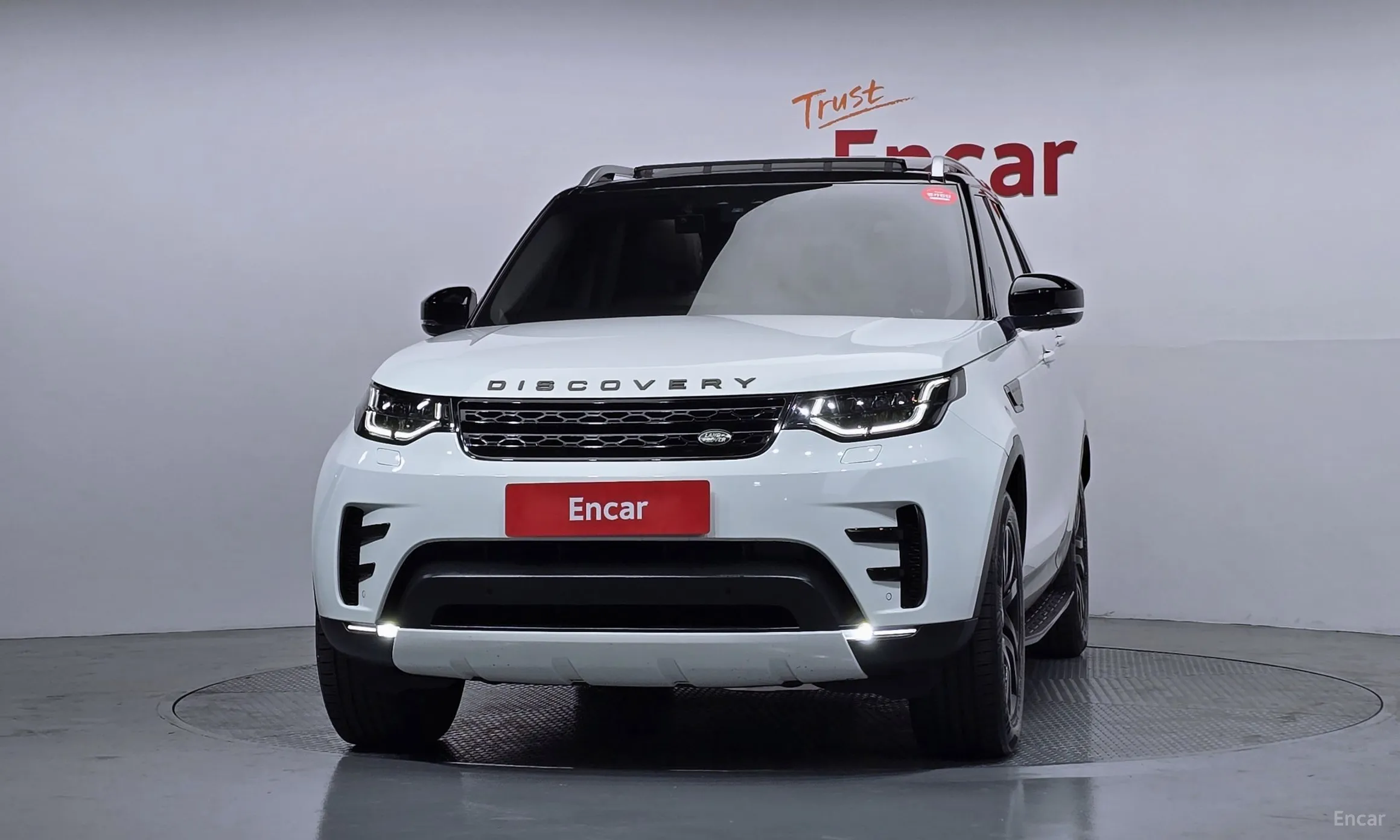Land Rover Discovery 5 превью 3