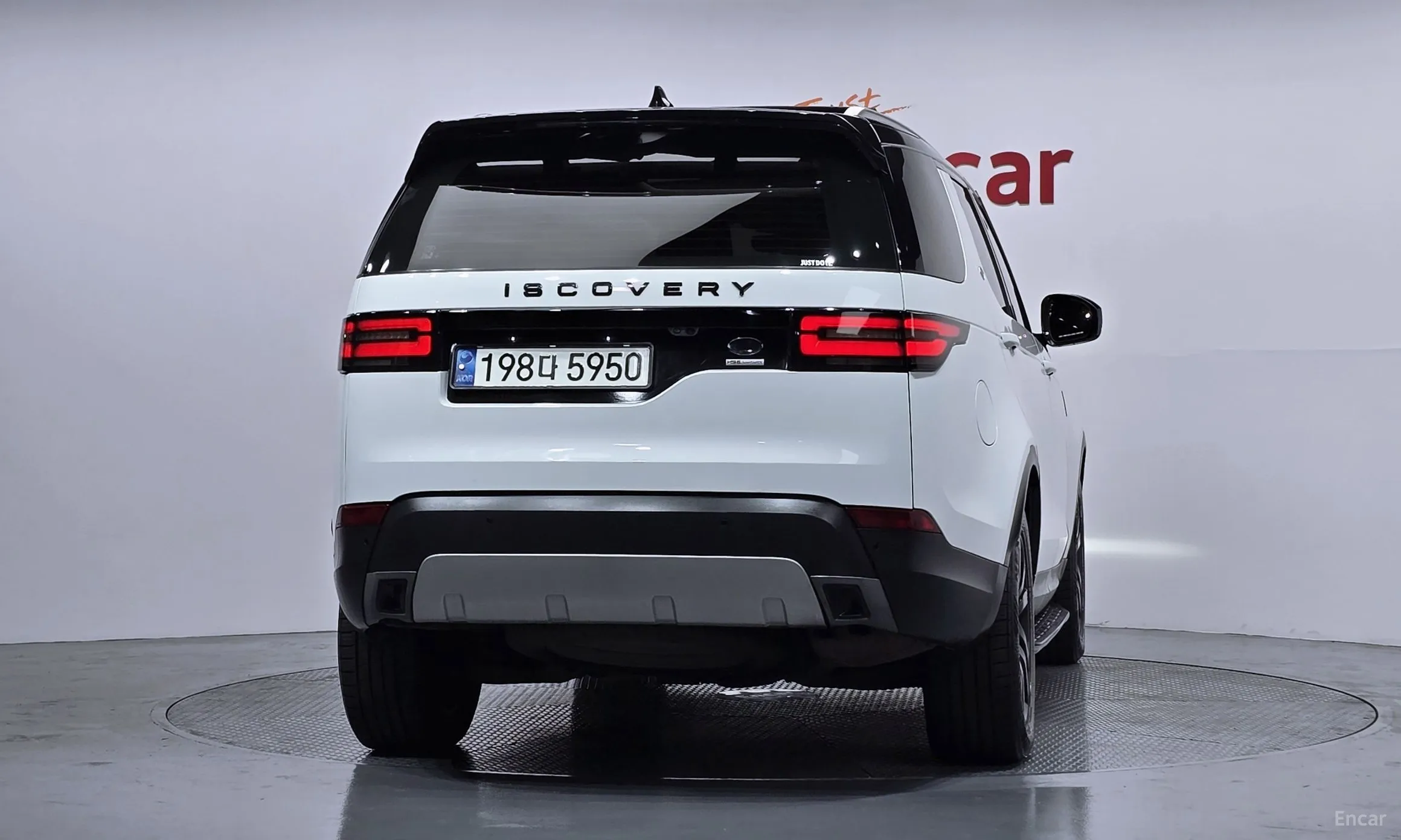 Land Rover Discovery 5 превью 4