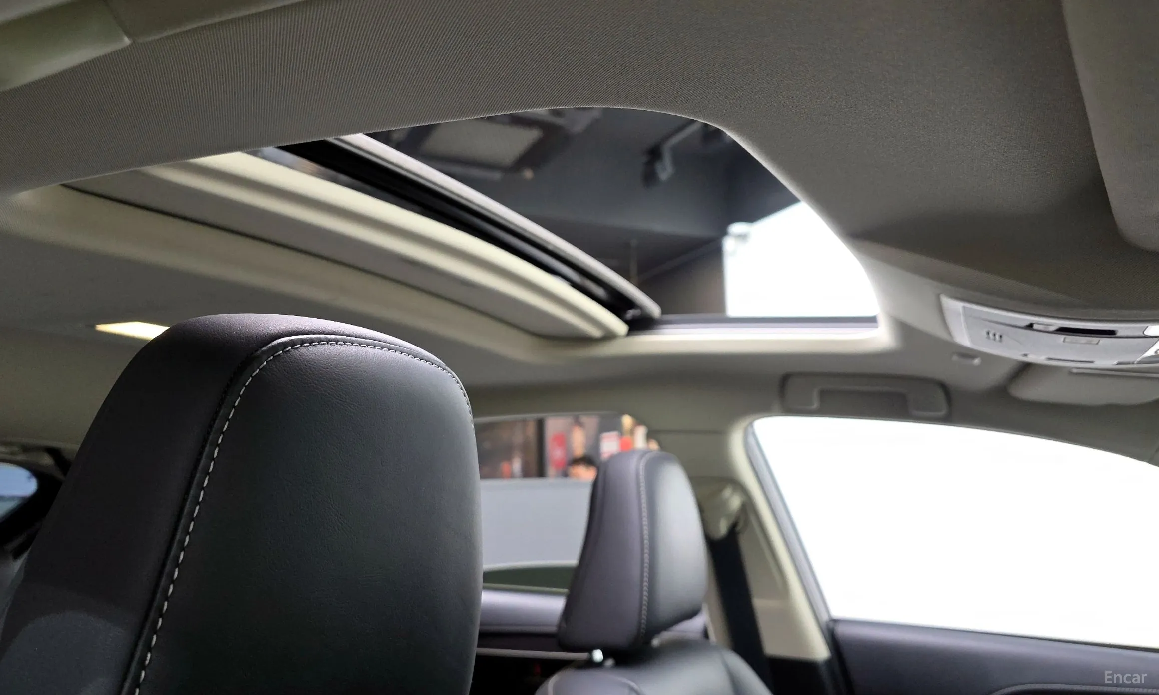 Lexus NX300h превью 18