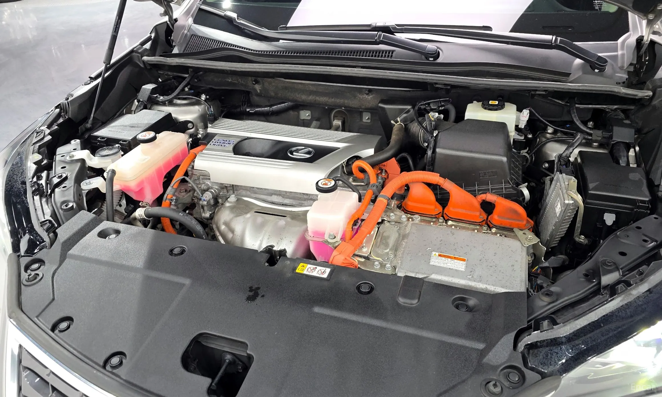 Lexus NX300h превью 6