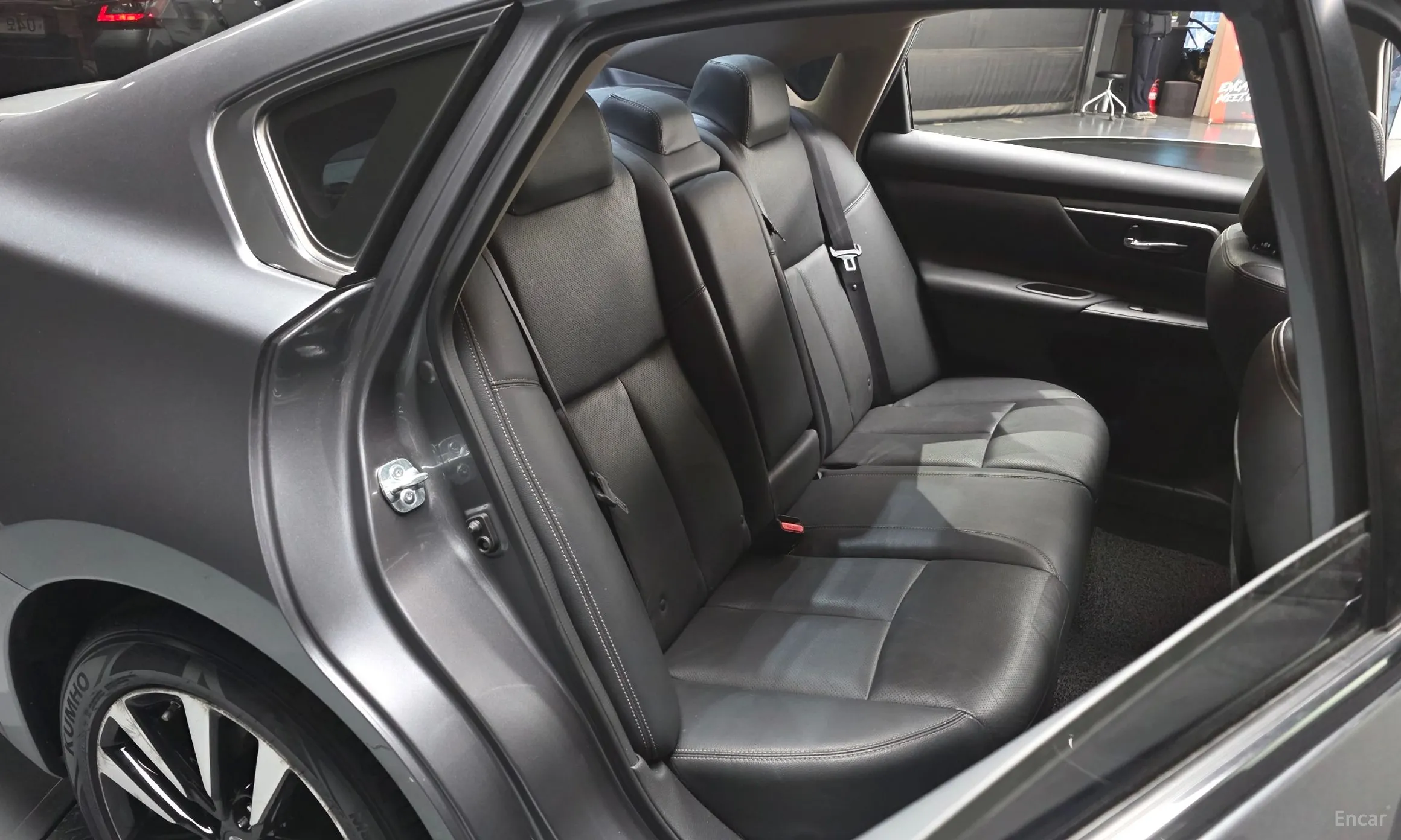 Nissan Altima превью 11