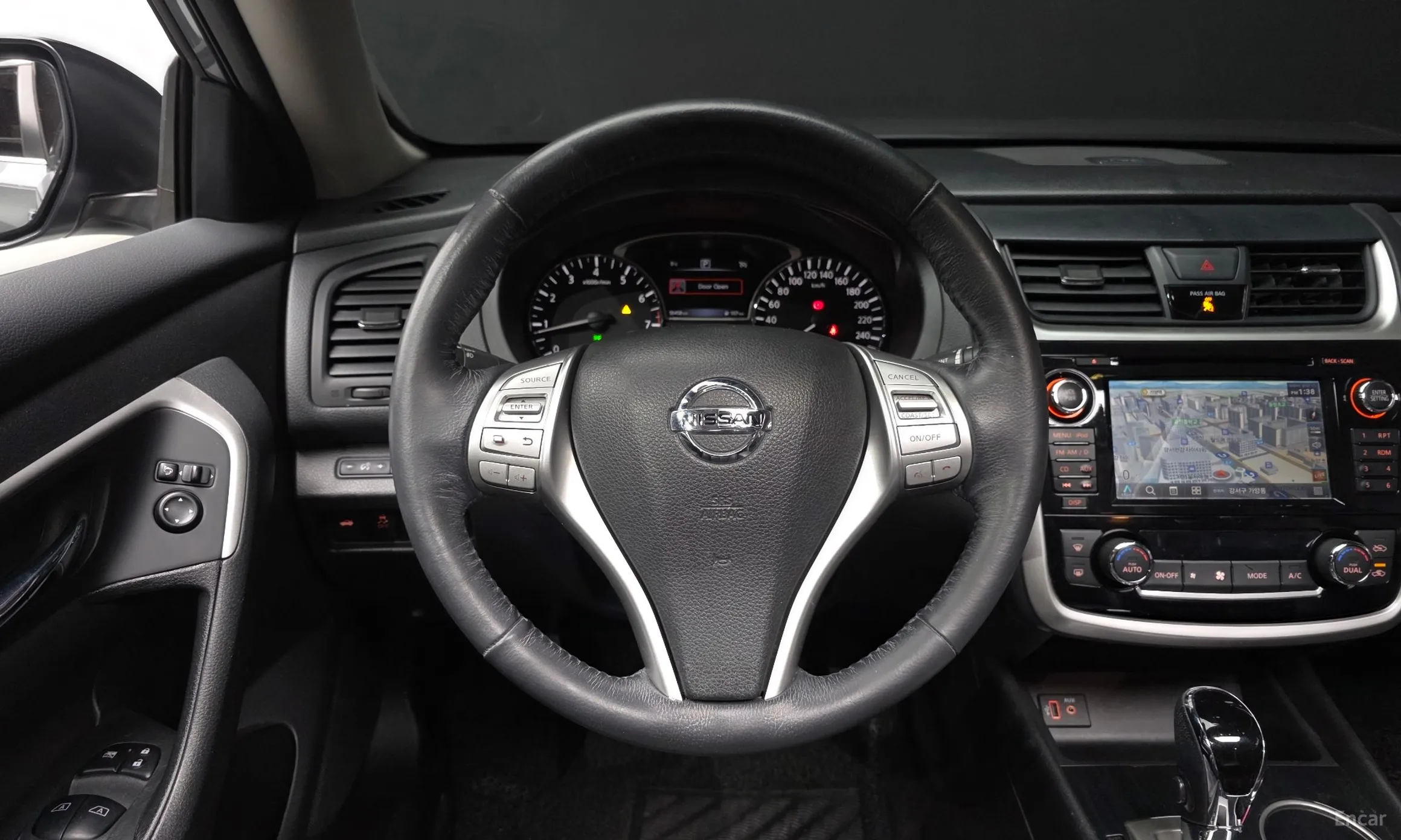 Nissan Altima превью 15