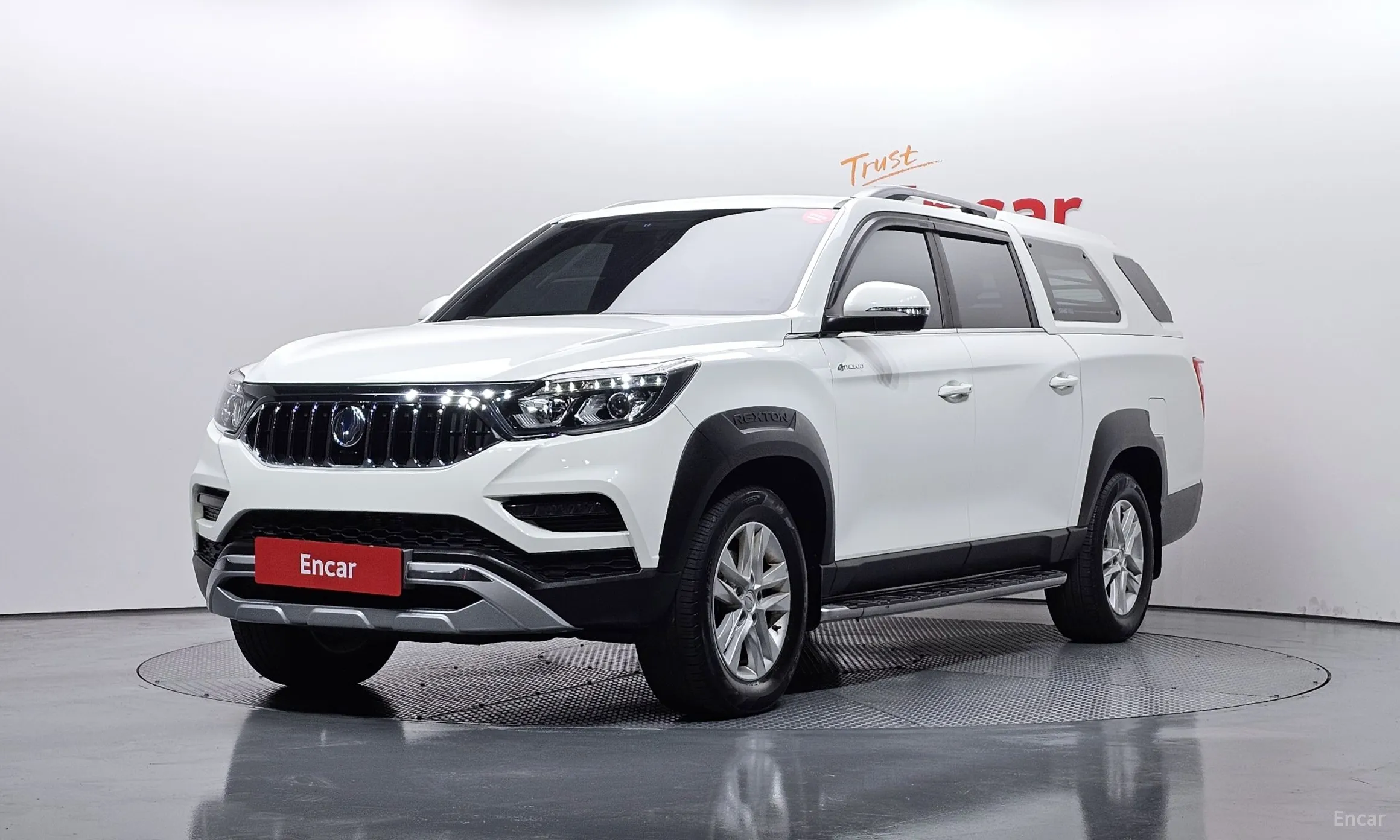 Rexton Sports Khan