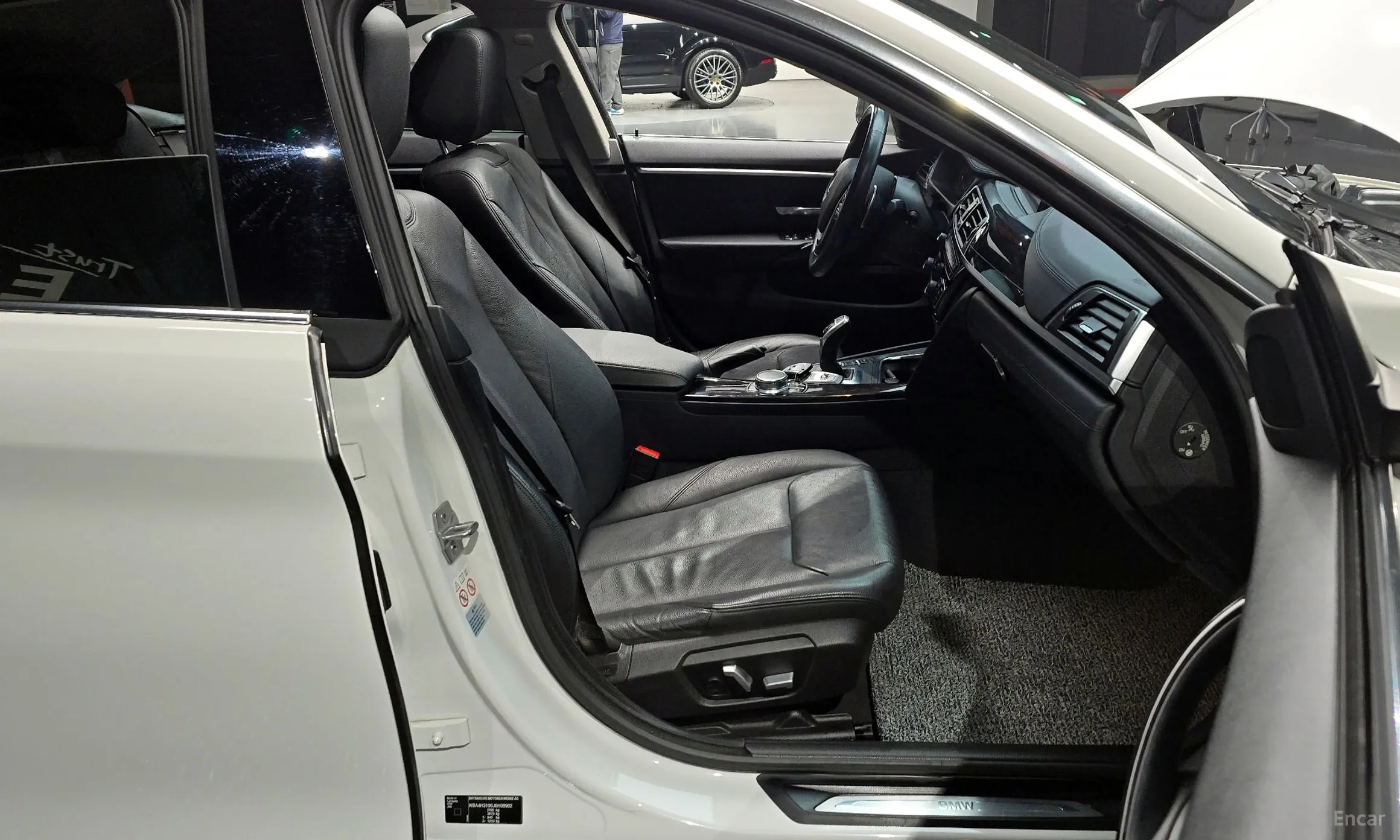BMW Series 4 (F32) превью 11