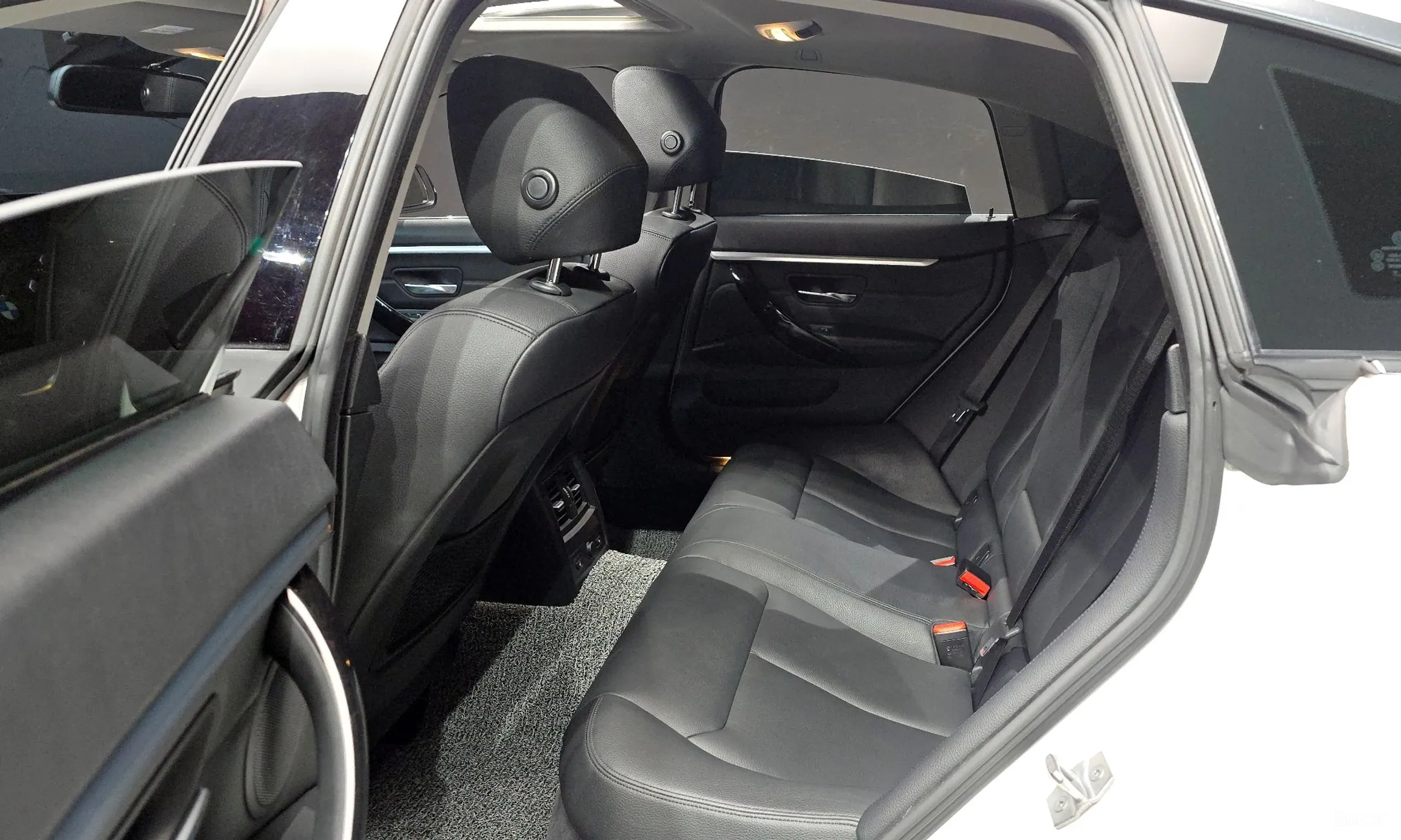 BMW Series 4 (F32) превью 13