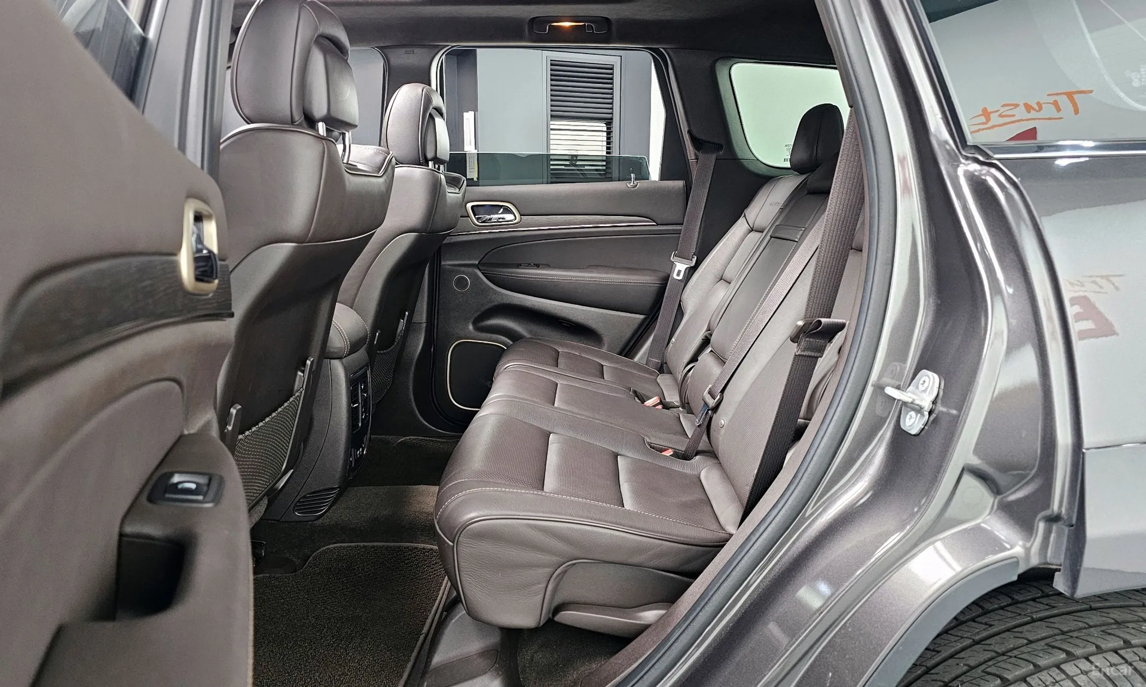 Jeep Grand Cherokee превью 12