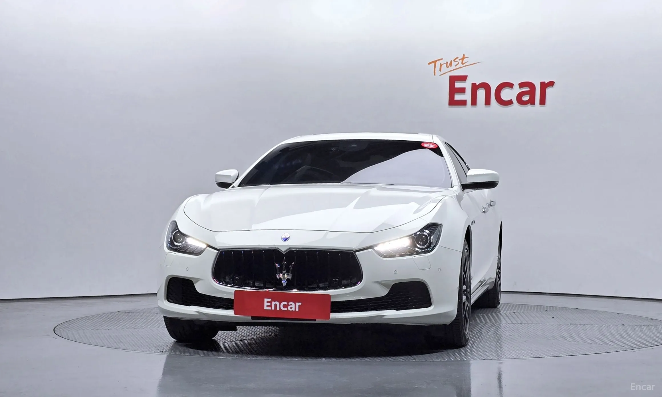 Maserati Ghibli превью 3