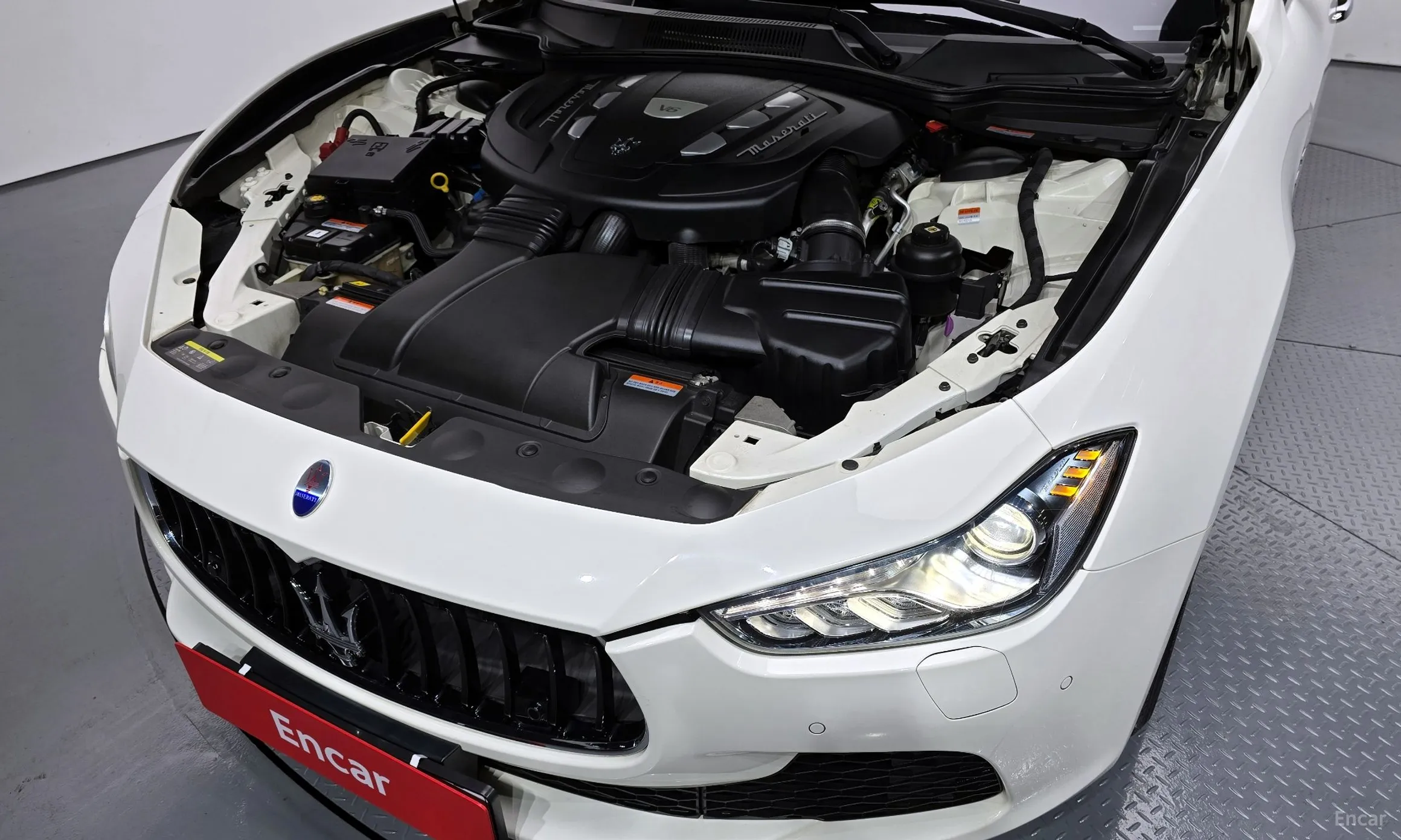 Maserati Ghibli превью 6
