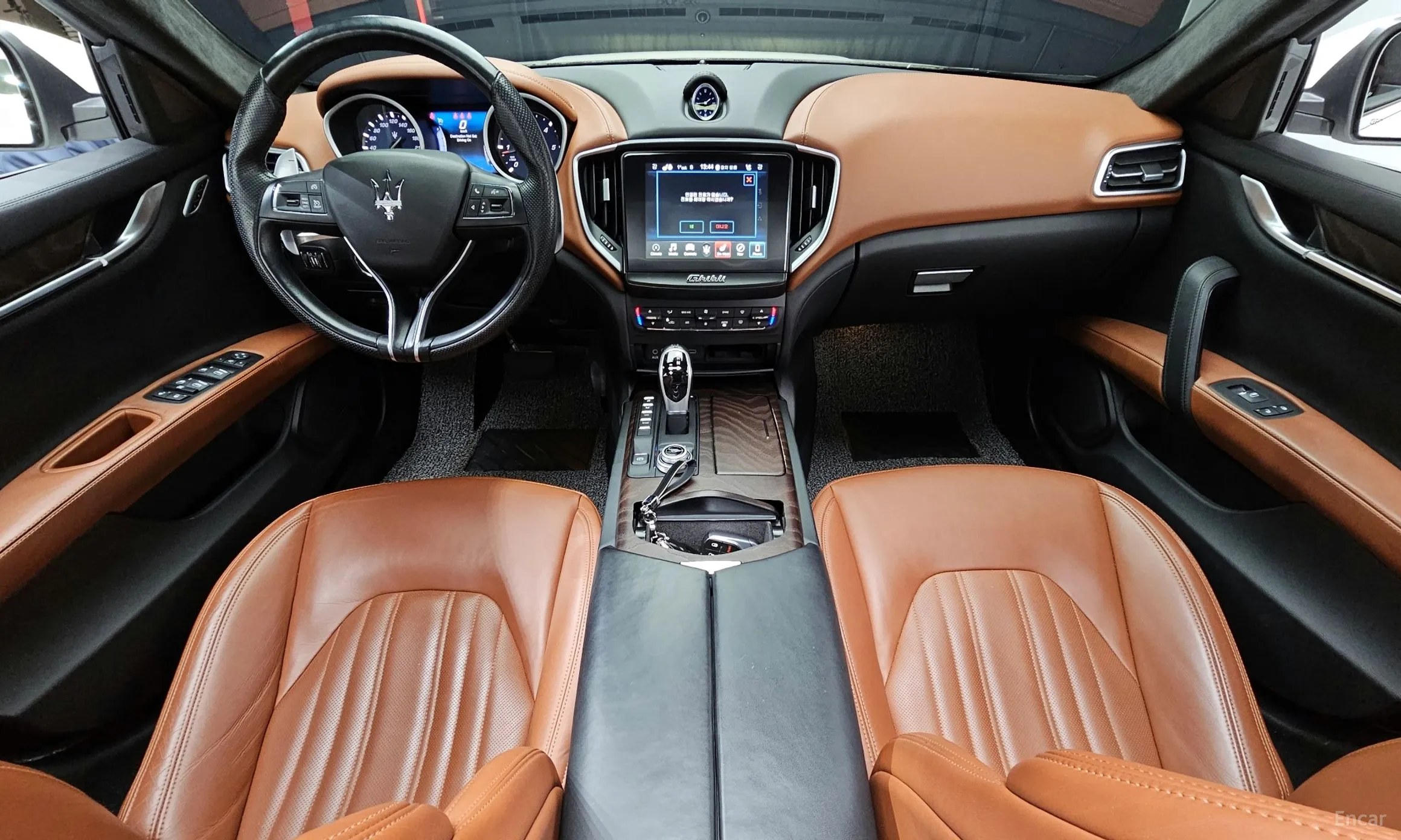 Maserati Ghibli превью 7