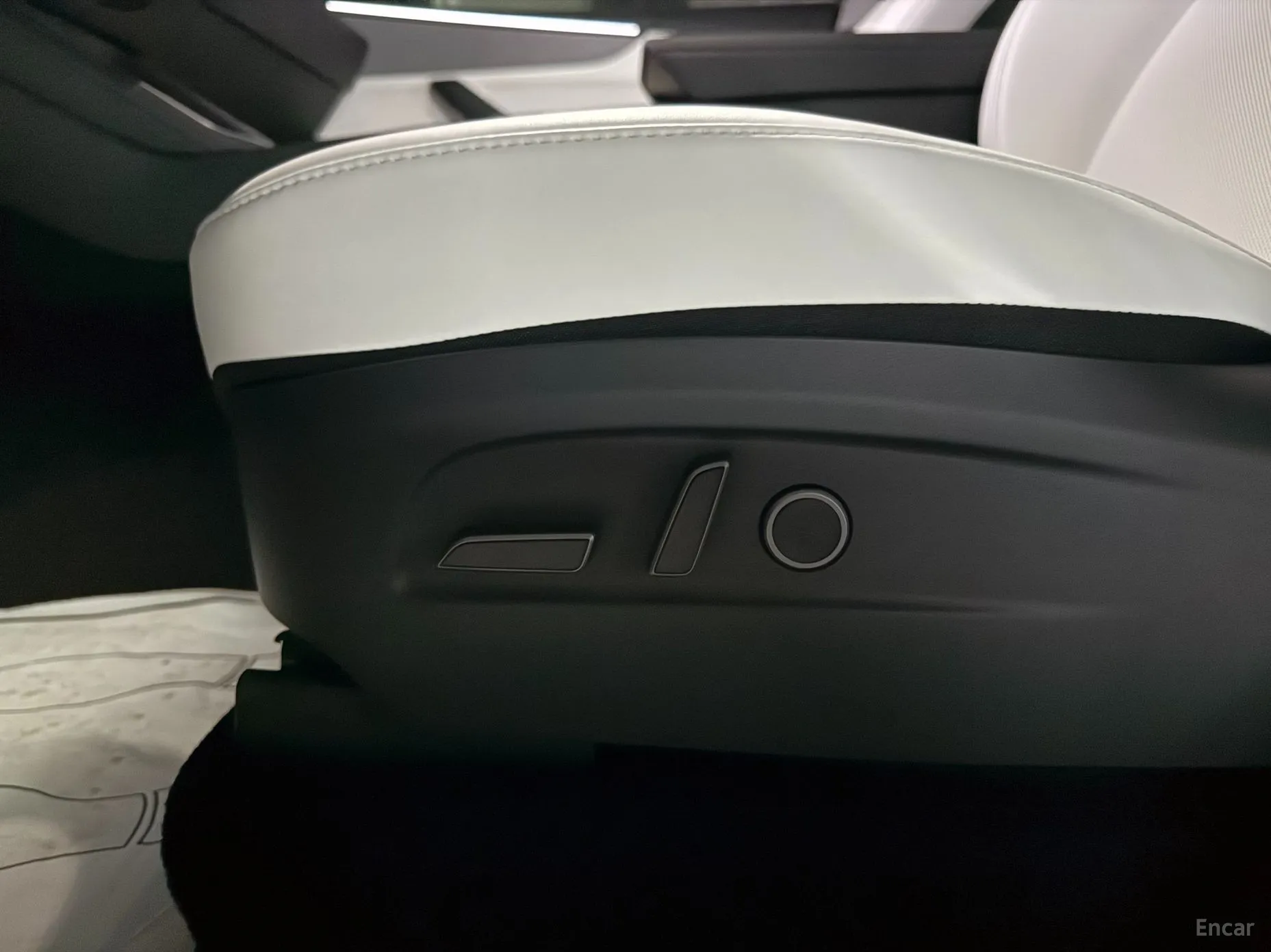 Tesla Model Y превью 11
