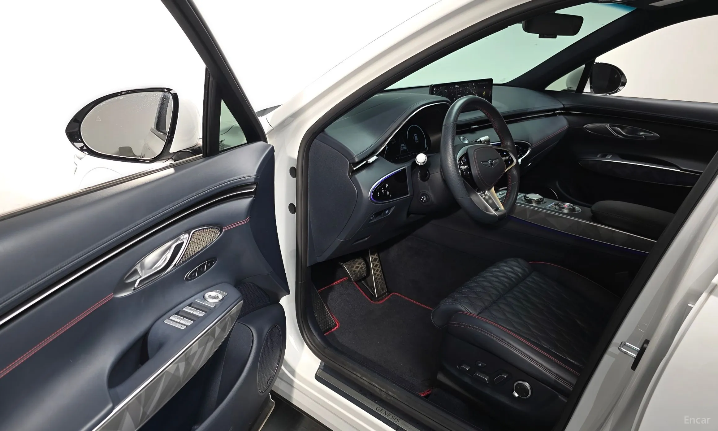 Genesis GV70 превью 11