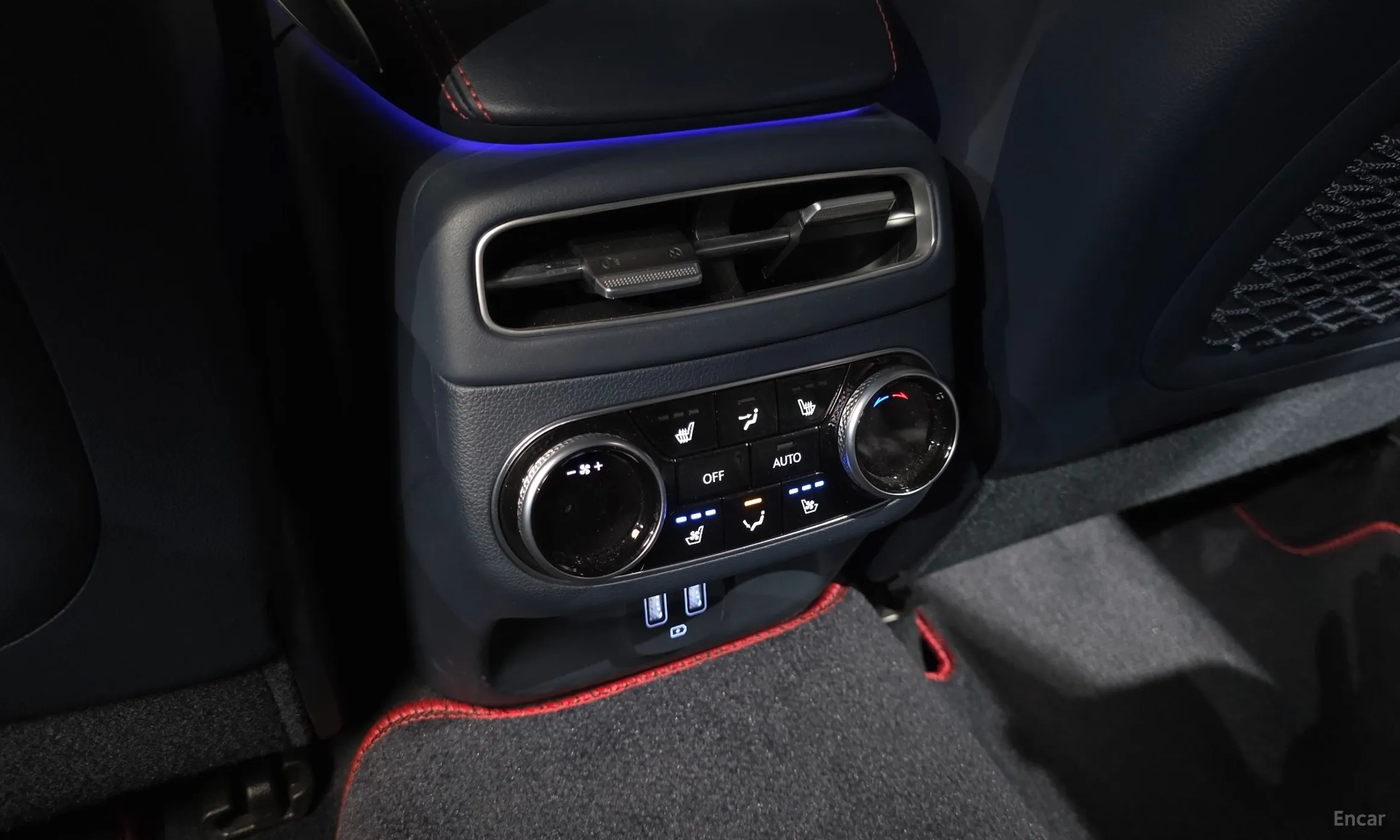 Genesis GV70 превью 19