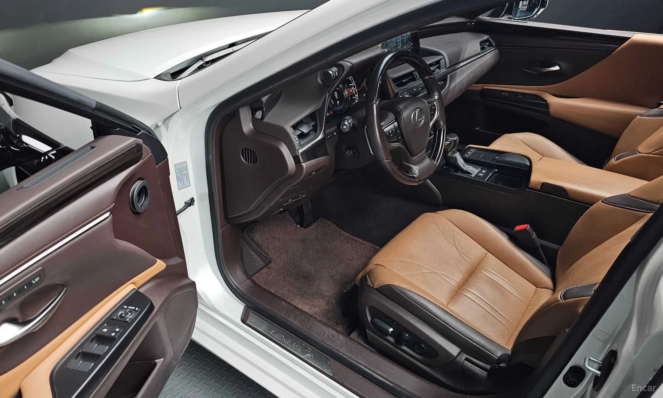 Lexus ES300h 7th Generation превью 11