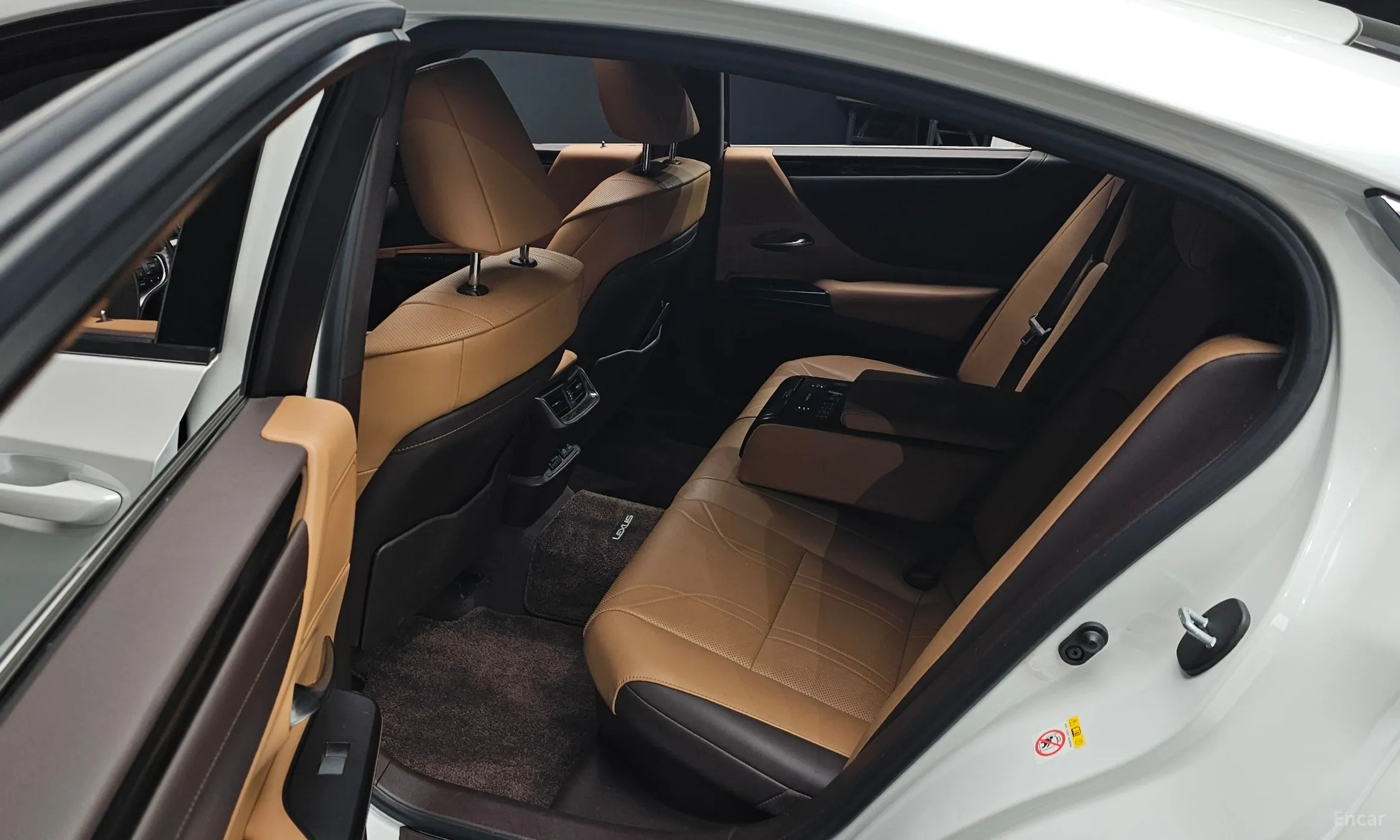 Lexus ES300h 7th Generation превью 12