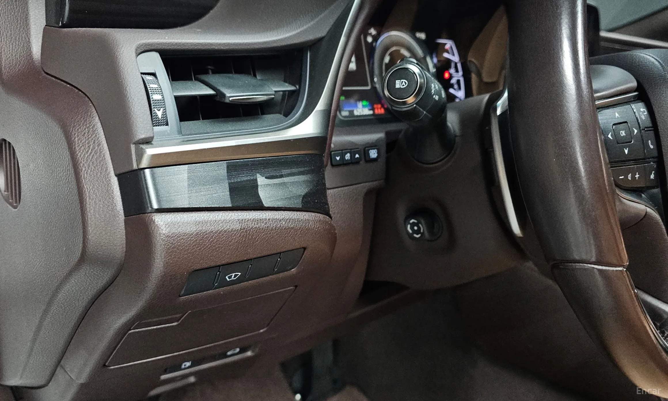 Lexus ES300h 7th Generation превью 18