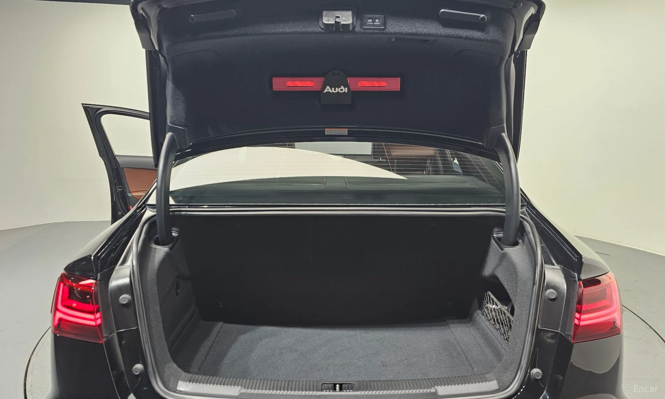 Audi New A6 превью 20