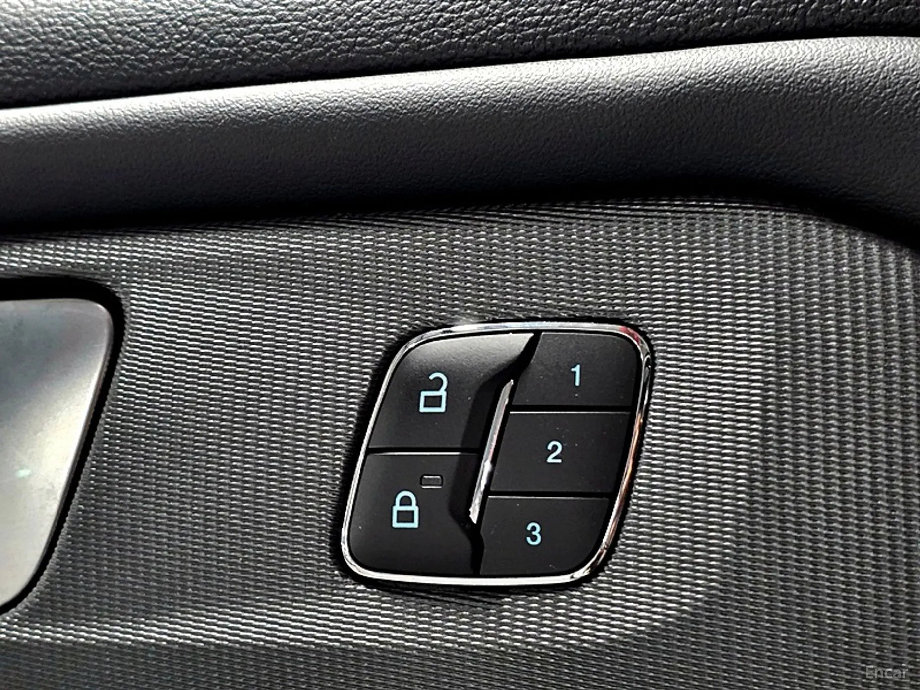 Ford Explorer 6th Generation превью 16