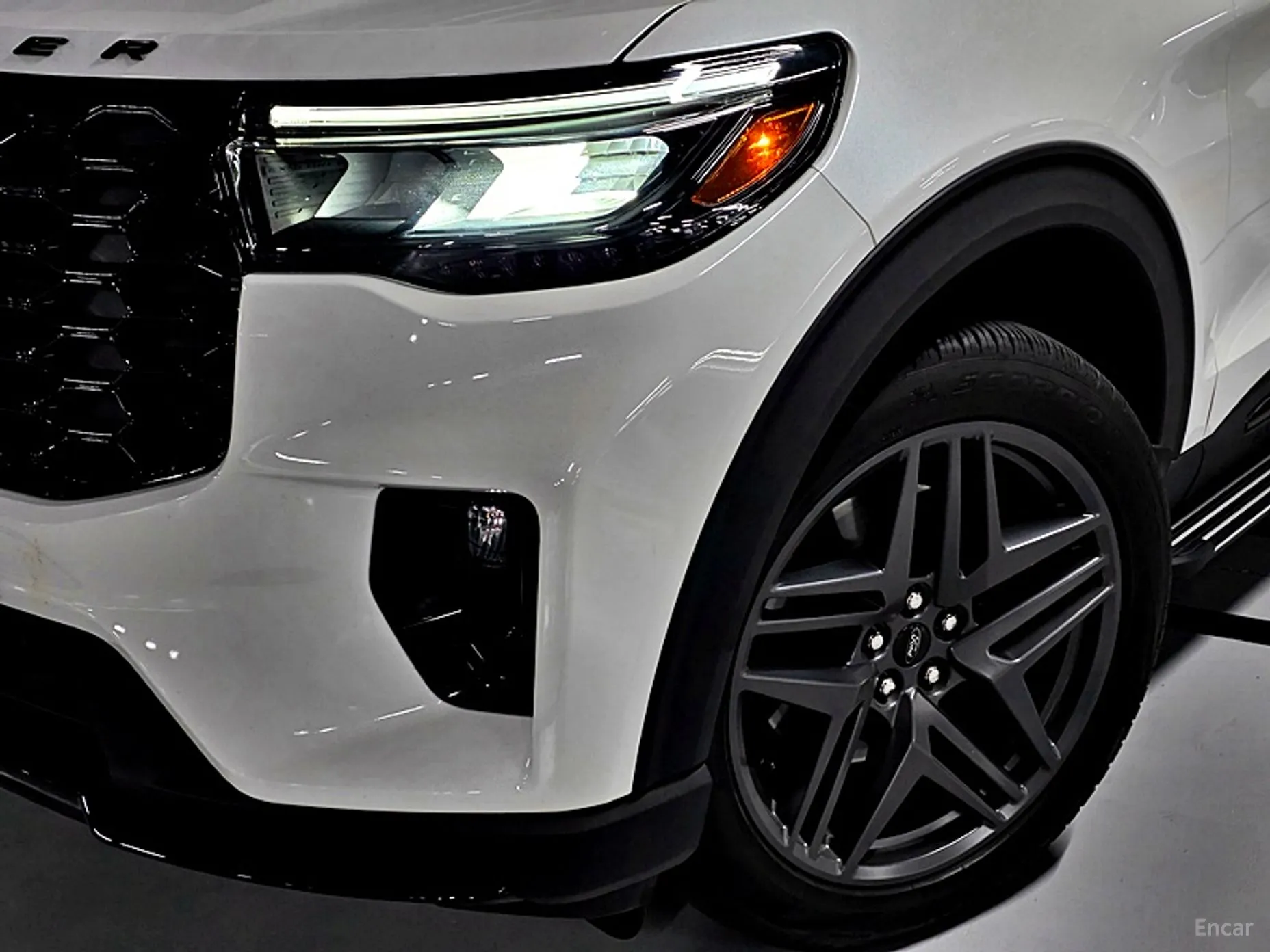 Ford Explorer 6th Generation превью 20