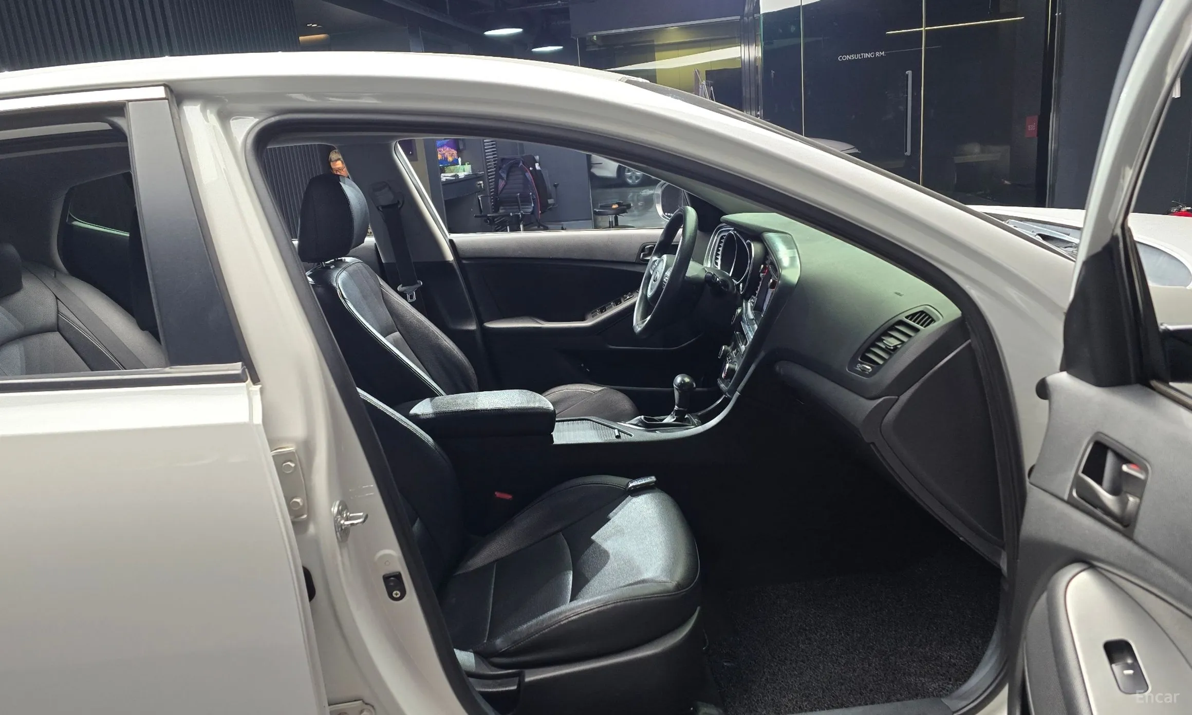 Kia K5 превью 13