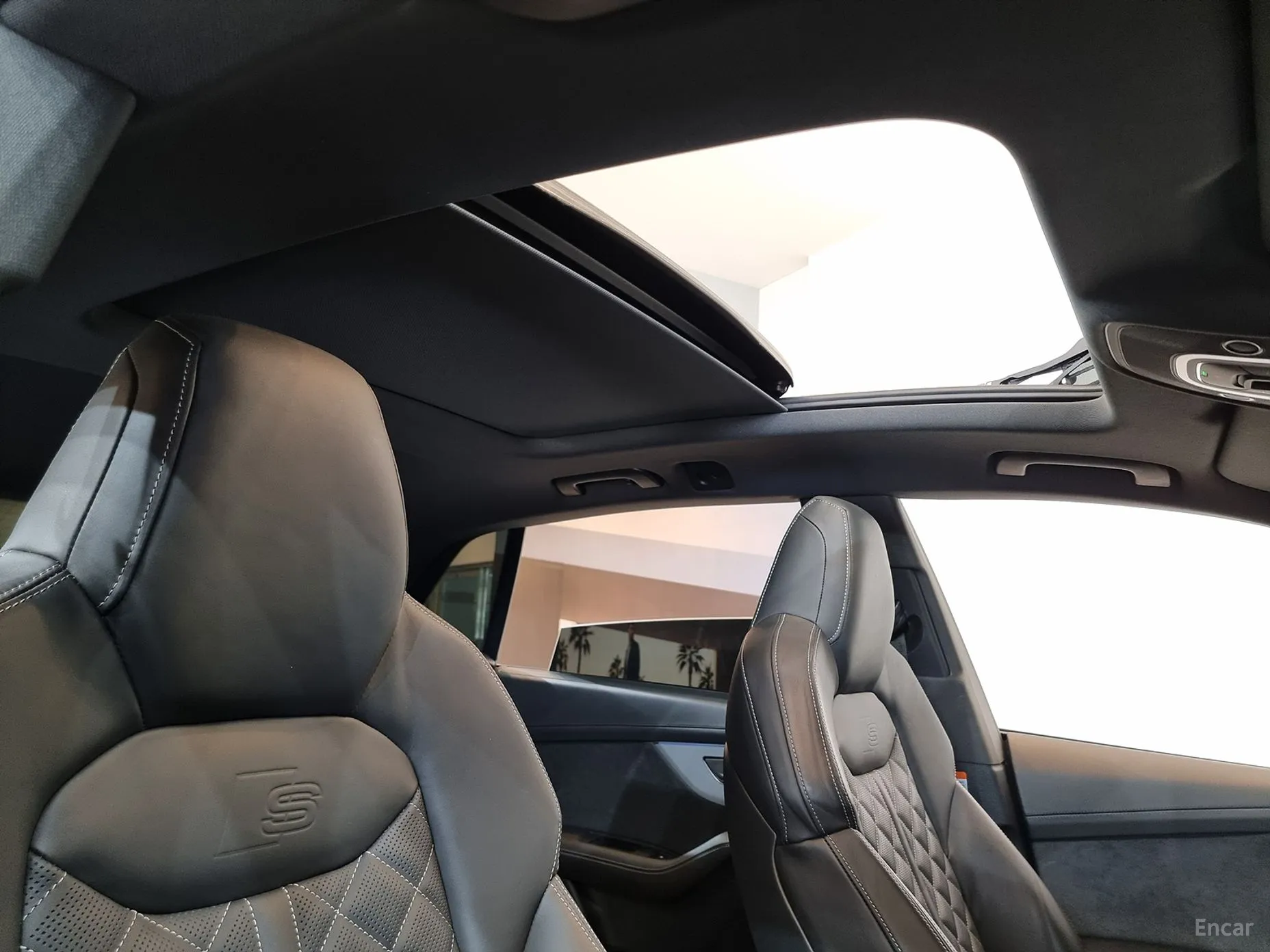 Audi Q8 (4M) превью 14