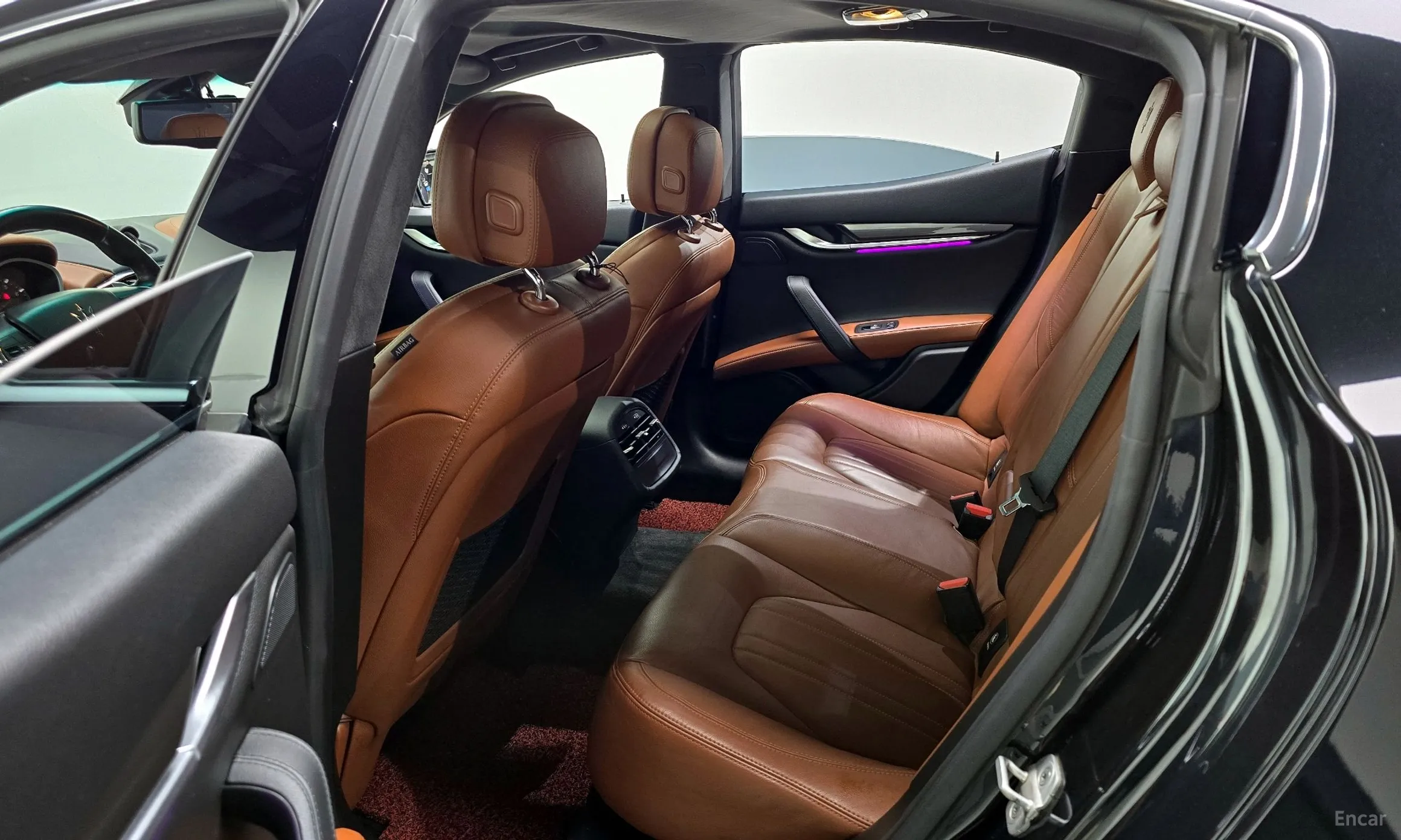 Maserati Ghibli превью 11
