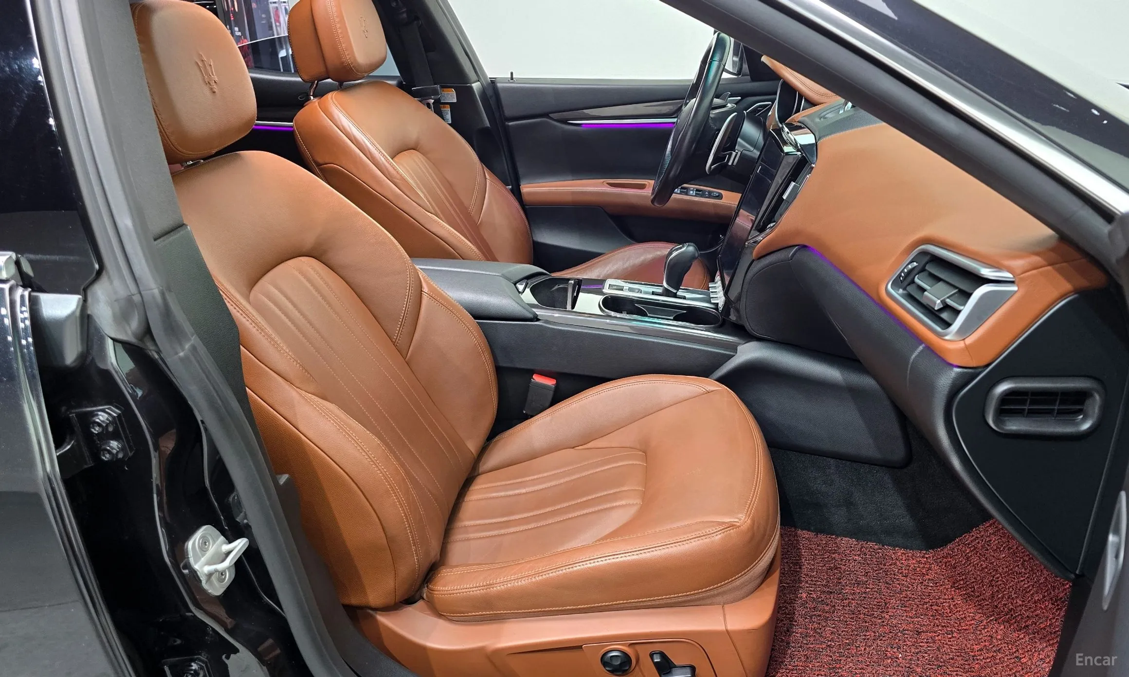Maserati Ghibli превью 12