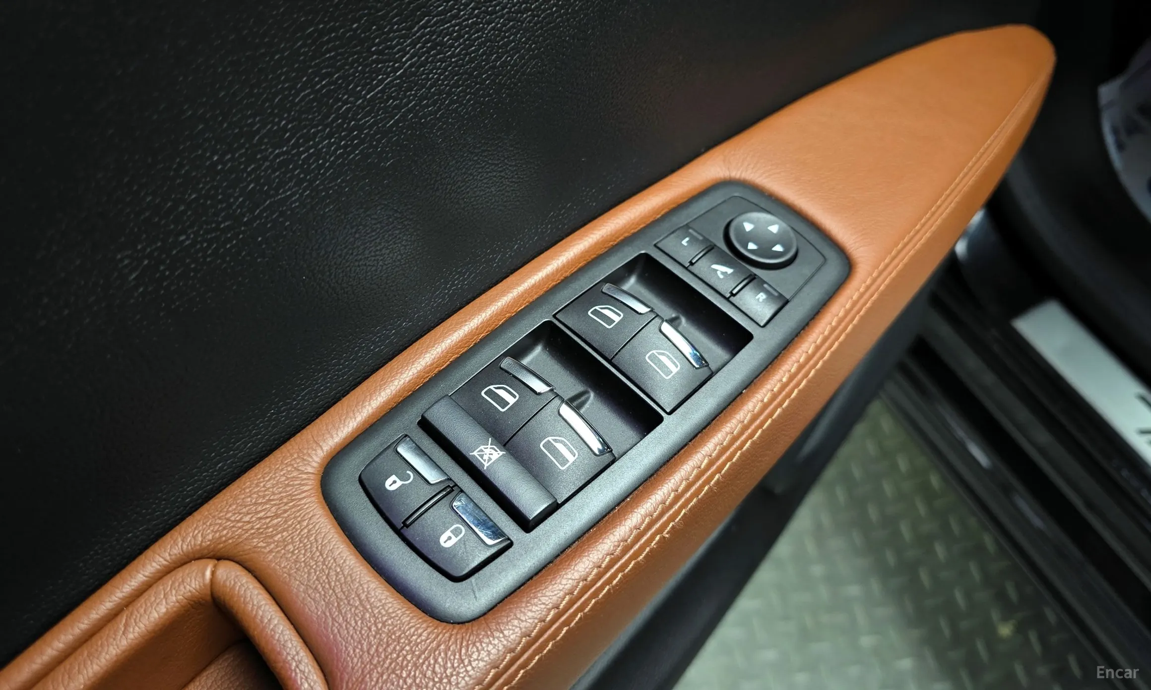 Maserati Ghibli превью 14