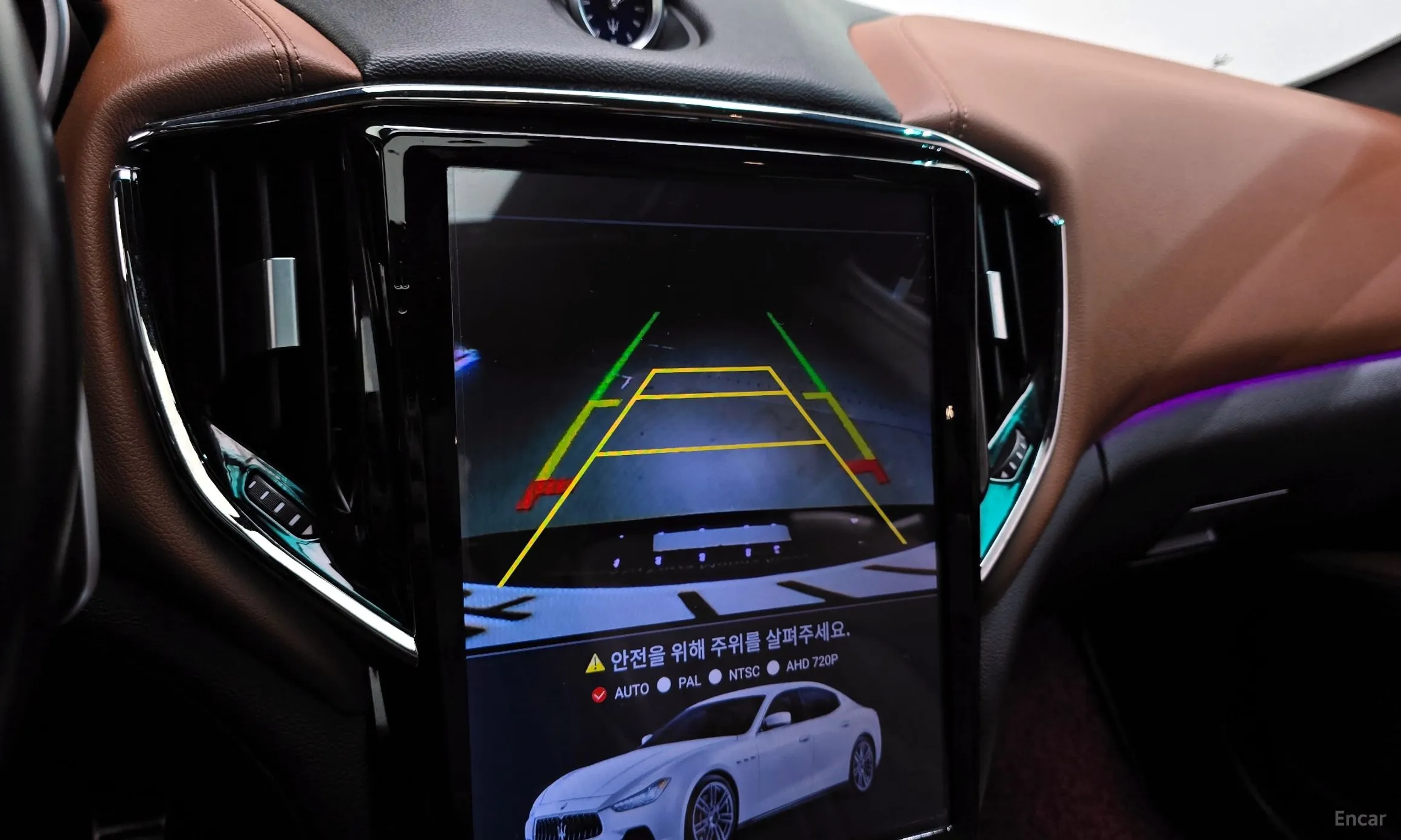 Maserati Ghibli превью 19