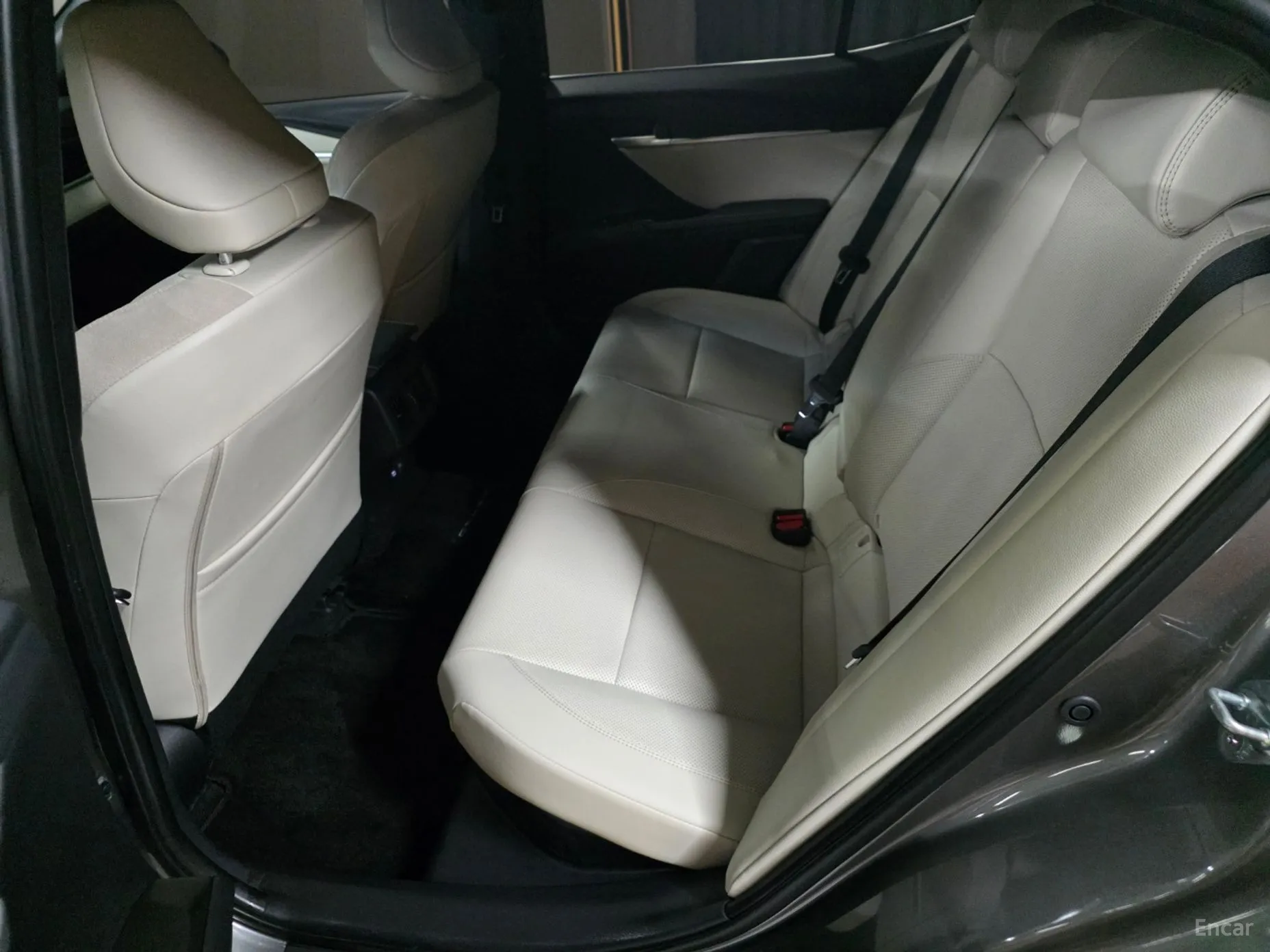 Toyota Camry (XV80) превью 6
