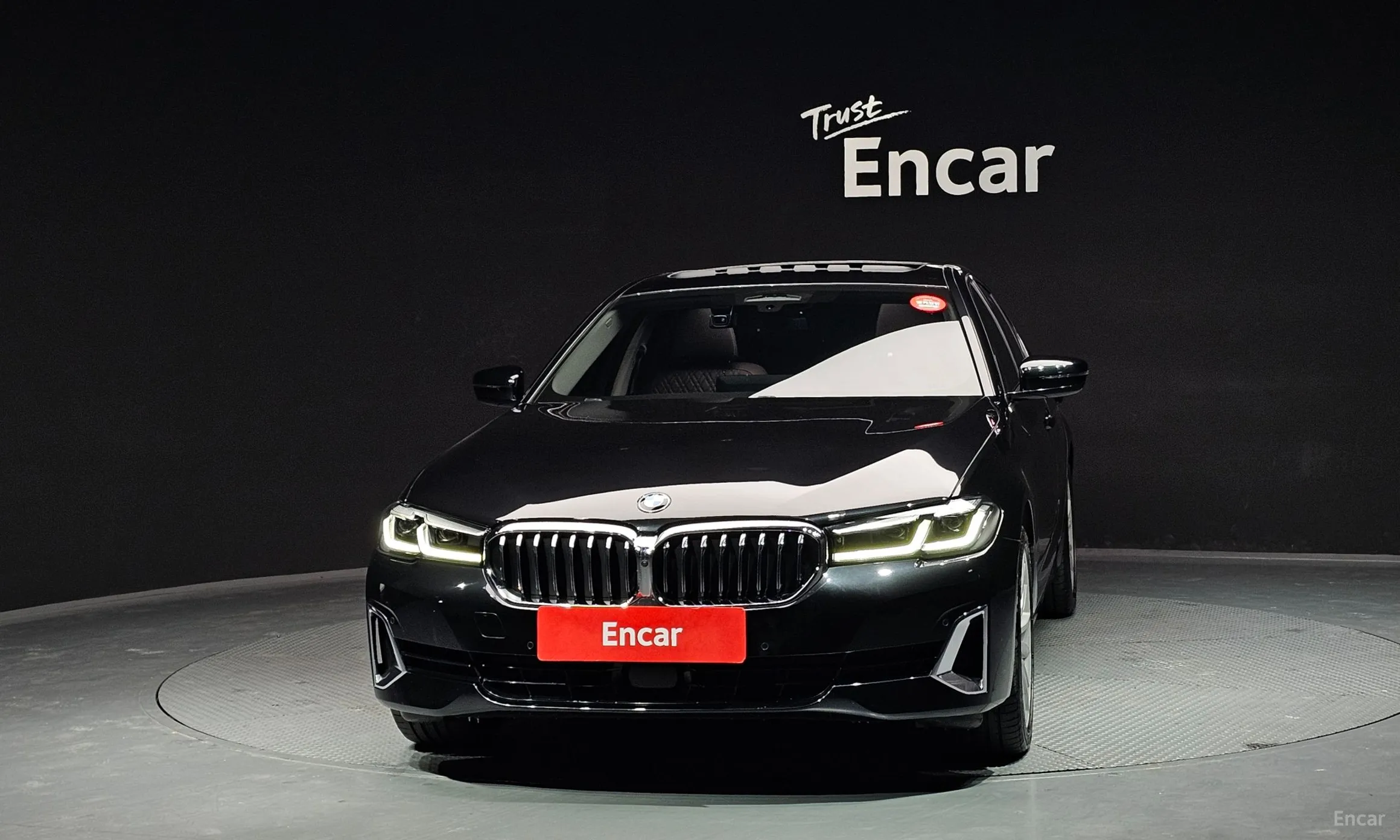 BMW 5 Series (G30) превью 3
