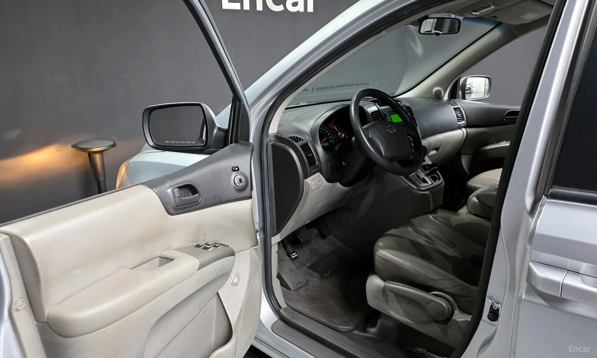 Kia Carnival R превью 10