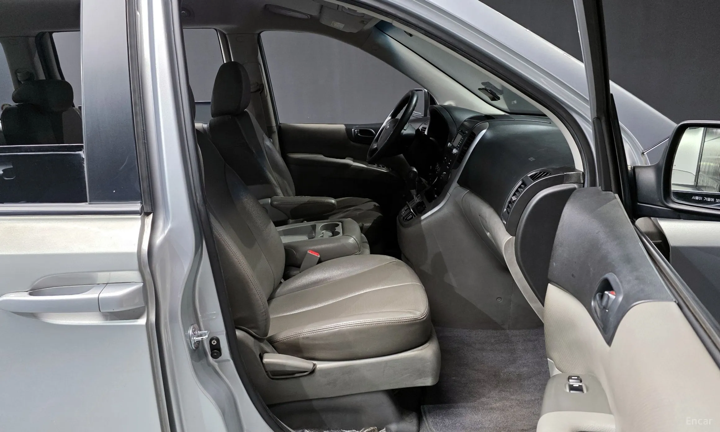 Kia Carnival R превью 11