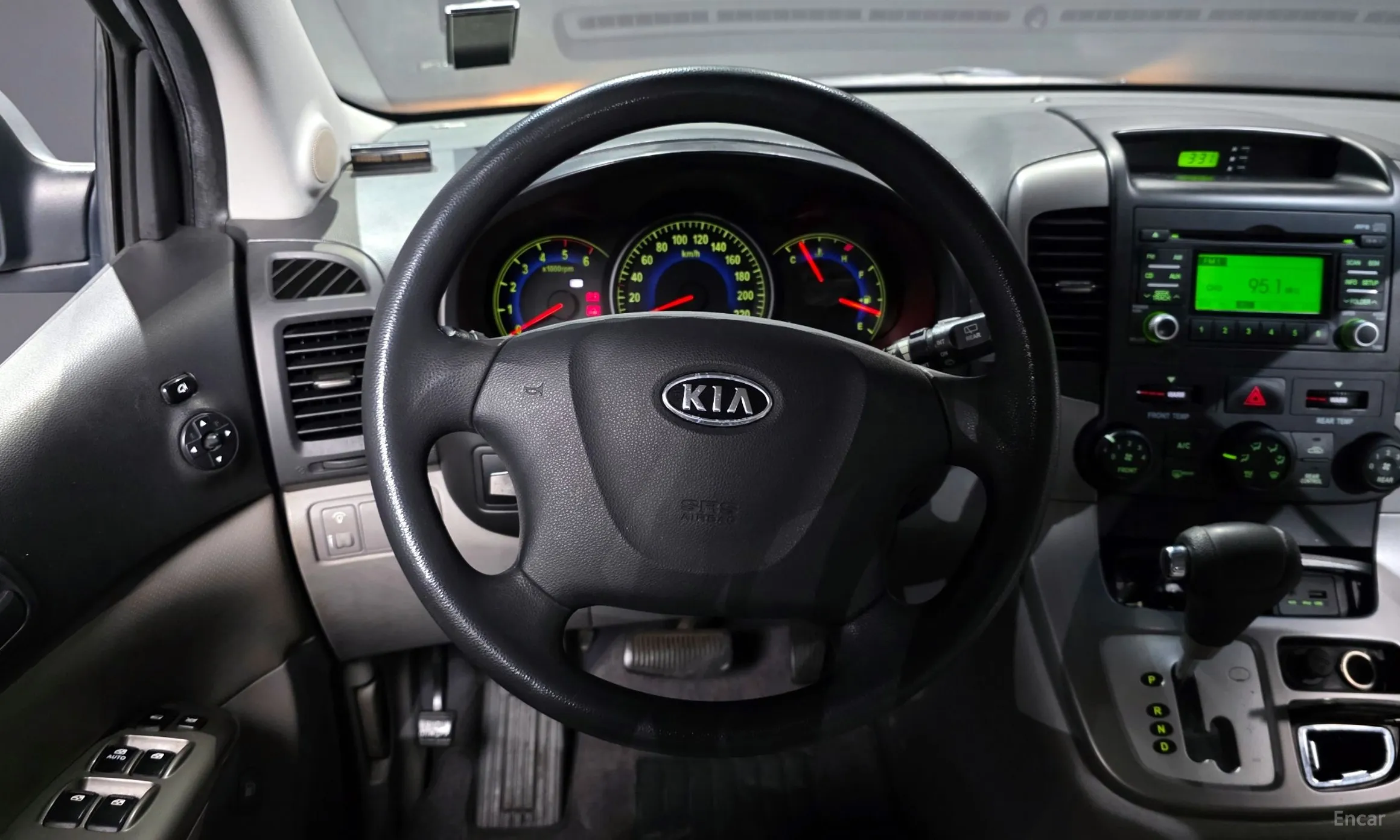 Kia Carnival R превью 13